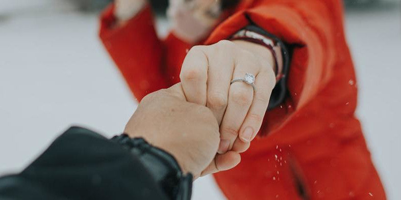 The Six Top Holiday Engagement Rings  (and How to Propose With Them)