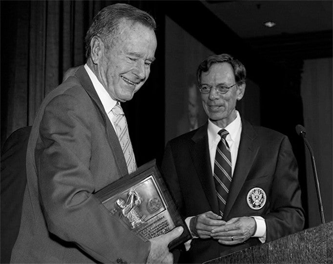 President George H.W. Bush, with former USGA president Jim Vernon at the 2008 USGA Bob Jones Award recipient.