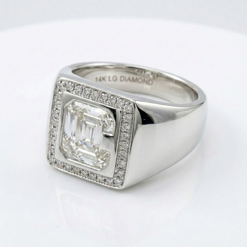 Women's Pavé Border lab-grown diamond letter signet ring in 14K White Gold, letter C, product photography