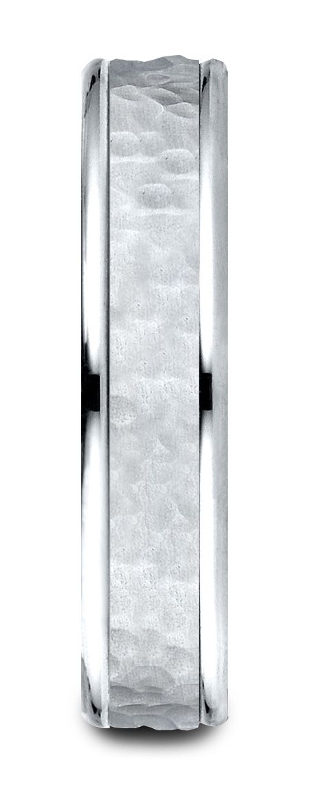18k White Gold Comfort Fit 4mm High Polish Edge Hammered Center Design Band
