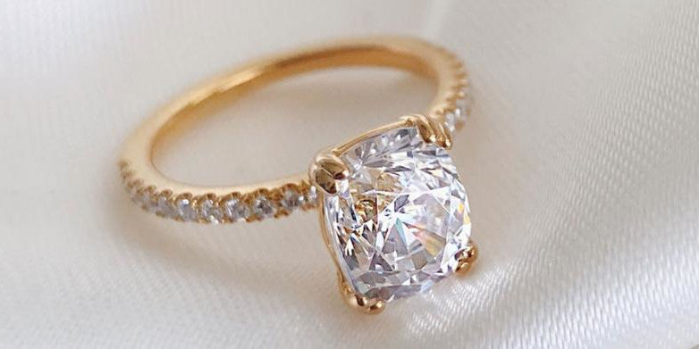The Engagement Ring That’s Taking Over Your Instagram