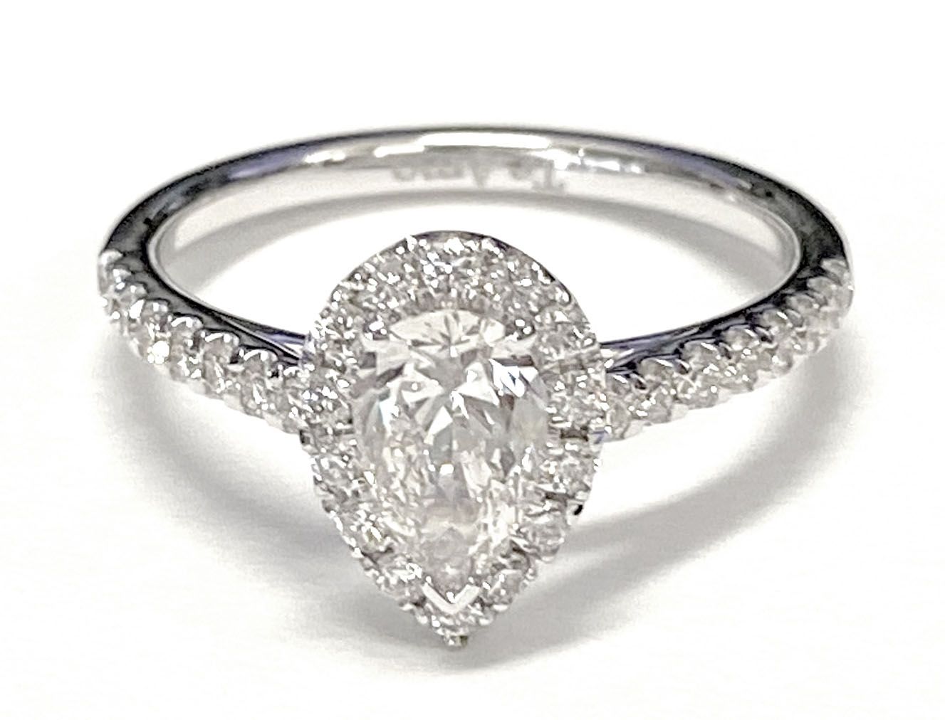 RockHer atelier photo of The Dylan pear engagement ring setting in 18K Yellow Gold