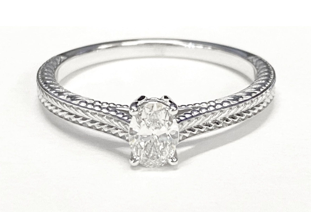 RockHer atelier photo of The Aida oval engagement ring setting in Platinum