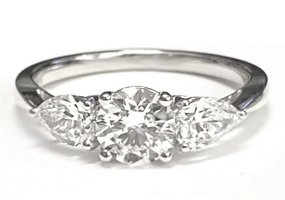 RockHer atelier photo of The Angelica round engagement ring setting in Platinum