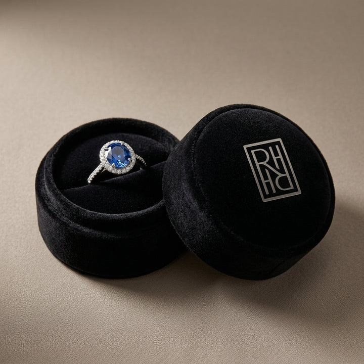 Sapphire Round & Diamond Ring in 18K White Gold - presentation