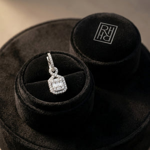 Baguette 3/4ctw Round 4/5ctw Diamond Earring in 14K White Gold - presentation
