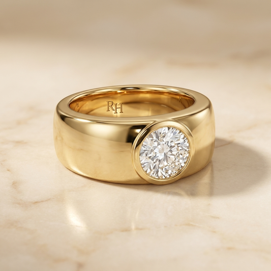 The Remi Select — Bezel-Set Cigar Band Round in 18K Yellow Gold