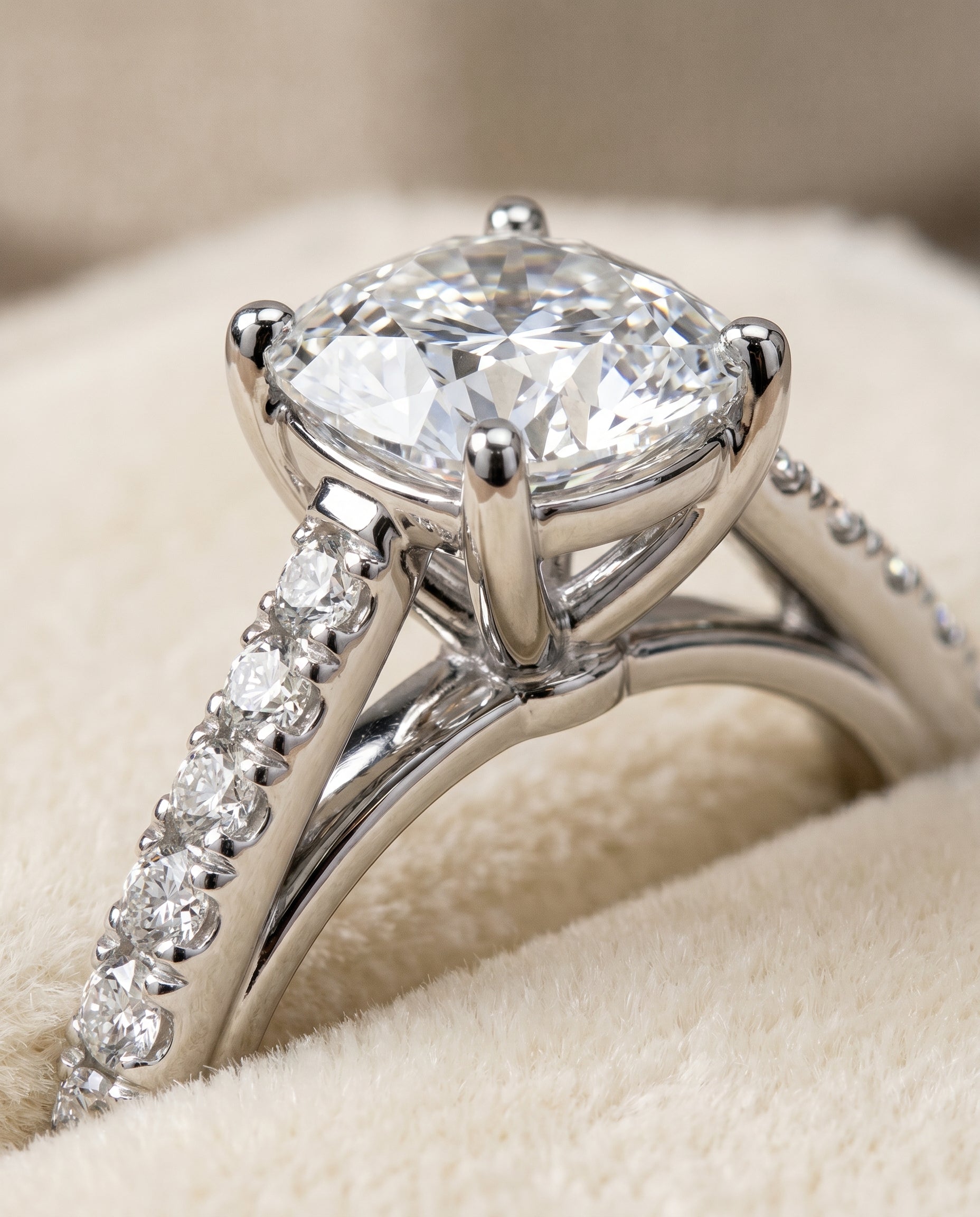 Platinum band of The Donna cushion engagement ring setting | RockHer