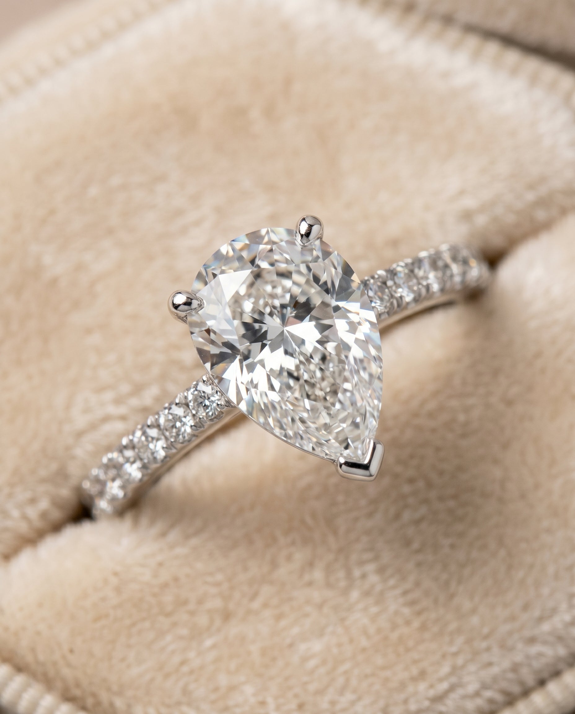 Platinum band of The Norah pear engagement ring setting | RockHer