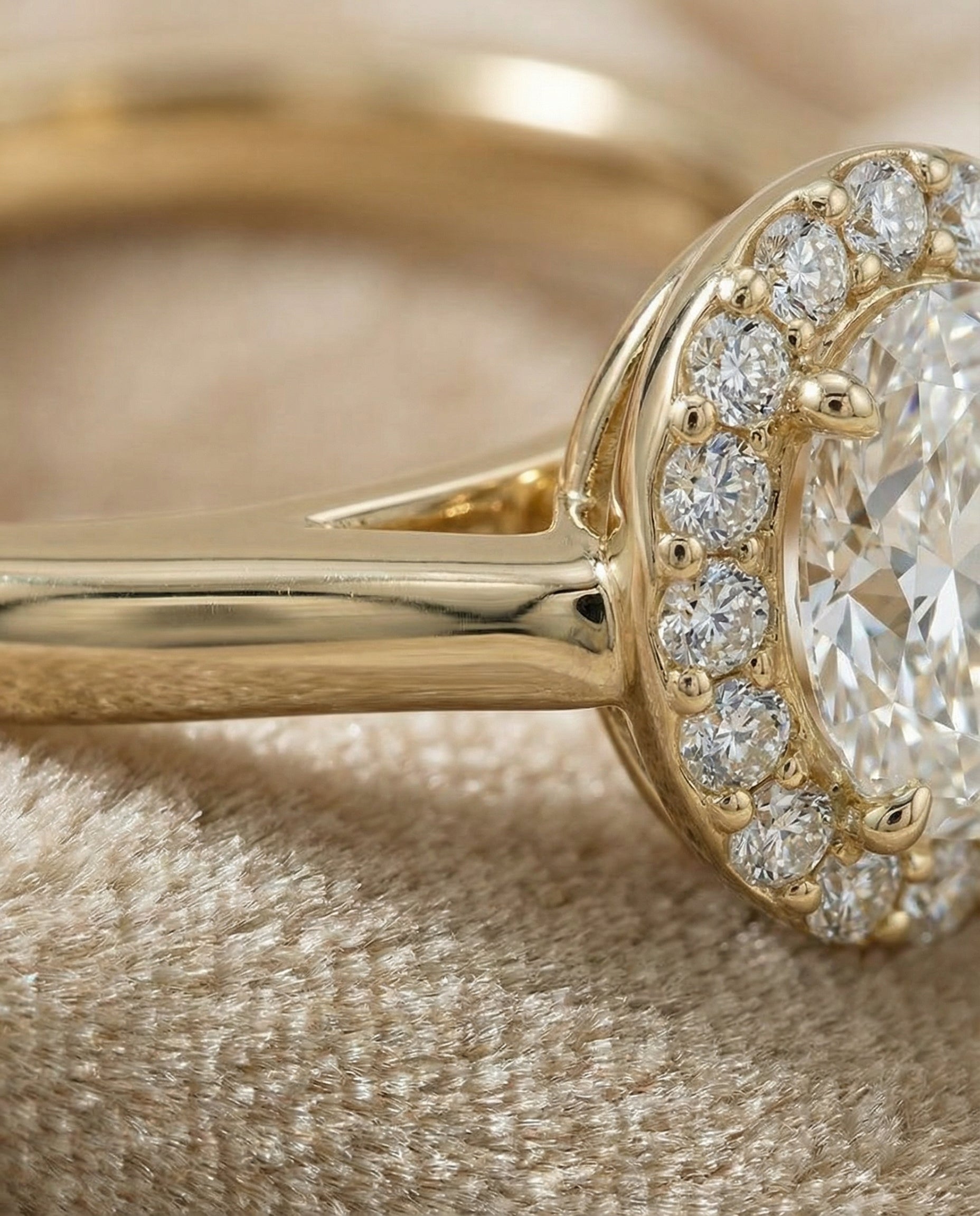 18K Yellow Gold band of The Etta oval engagement ring setting | RockHer