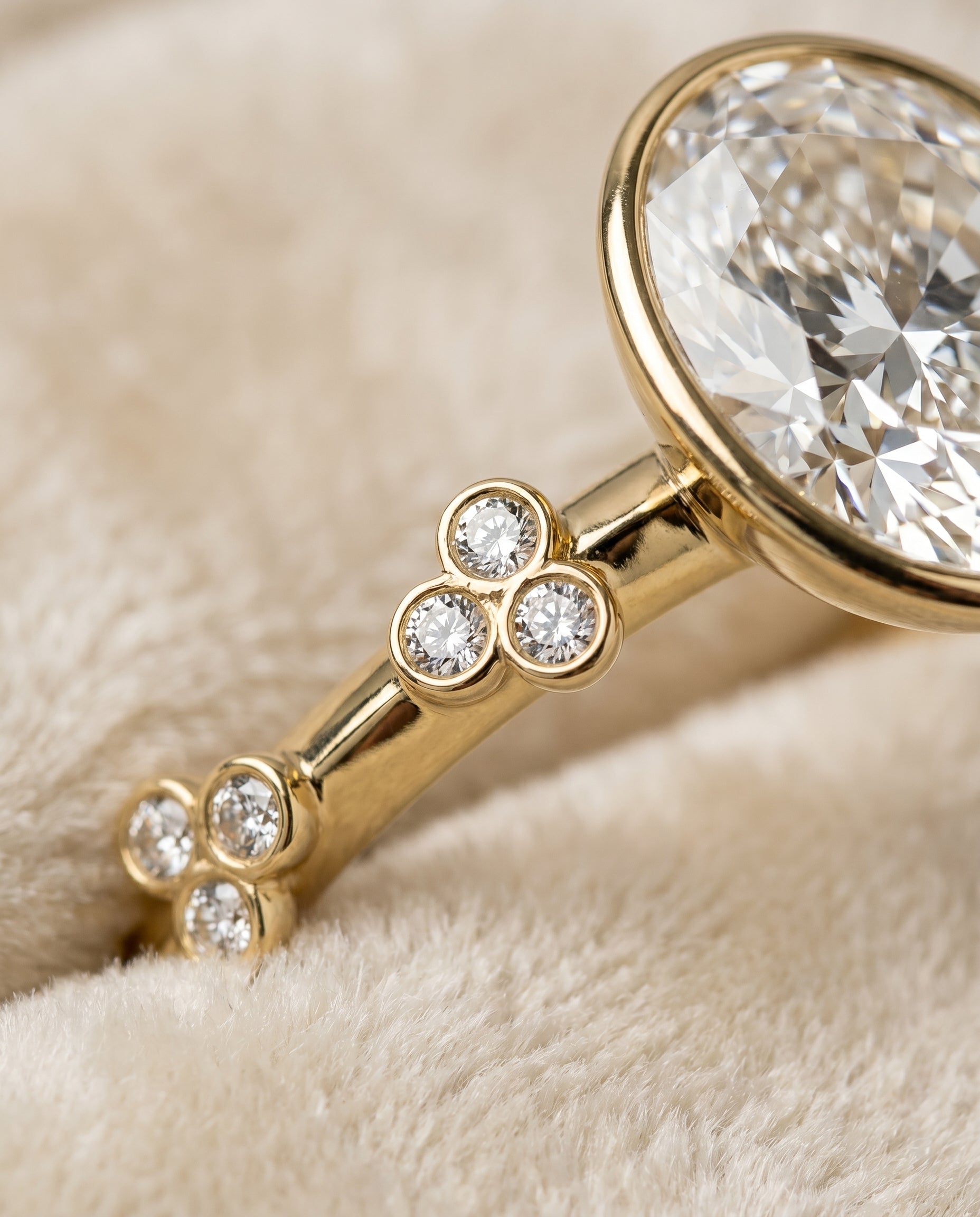 18K Yellow Gold band of The Miley oval engagement ring setting | RockHer