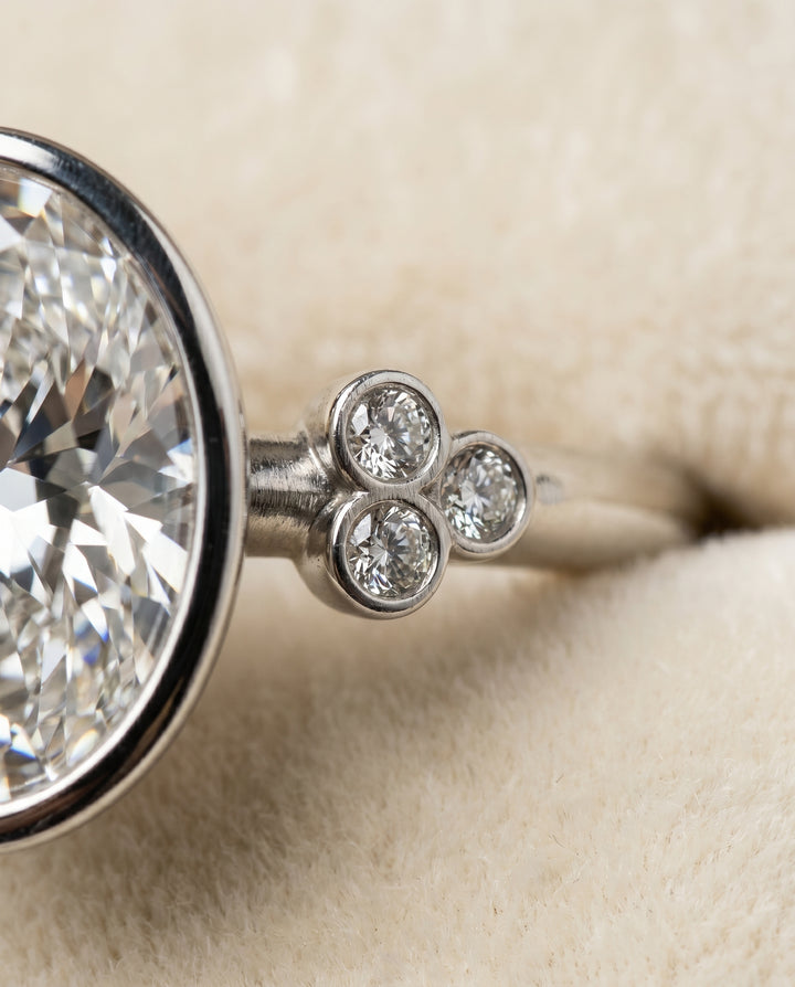 The Selena Toi et Moi Engagement Ring Setting for Oval Diamonds in Platinum