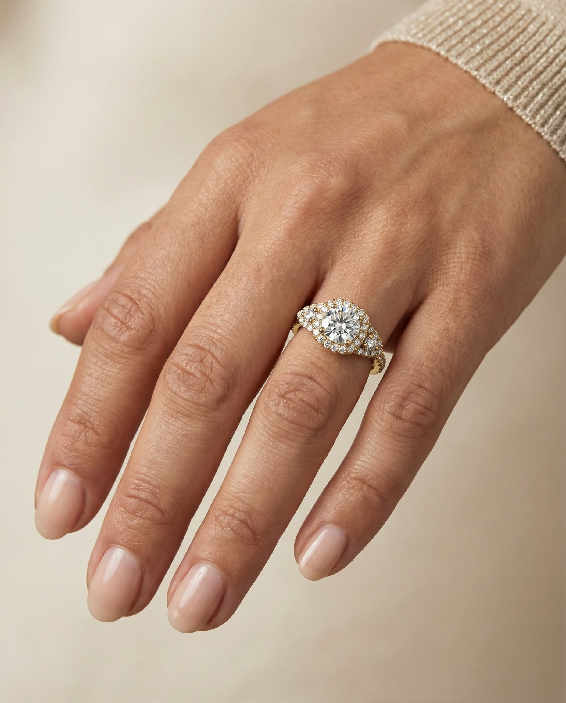 The Jennifer setting for round diamonds, made to order in 18K Yellow Gold | RockHer