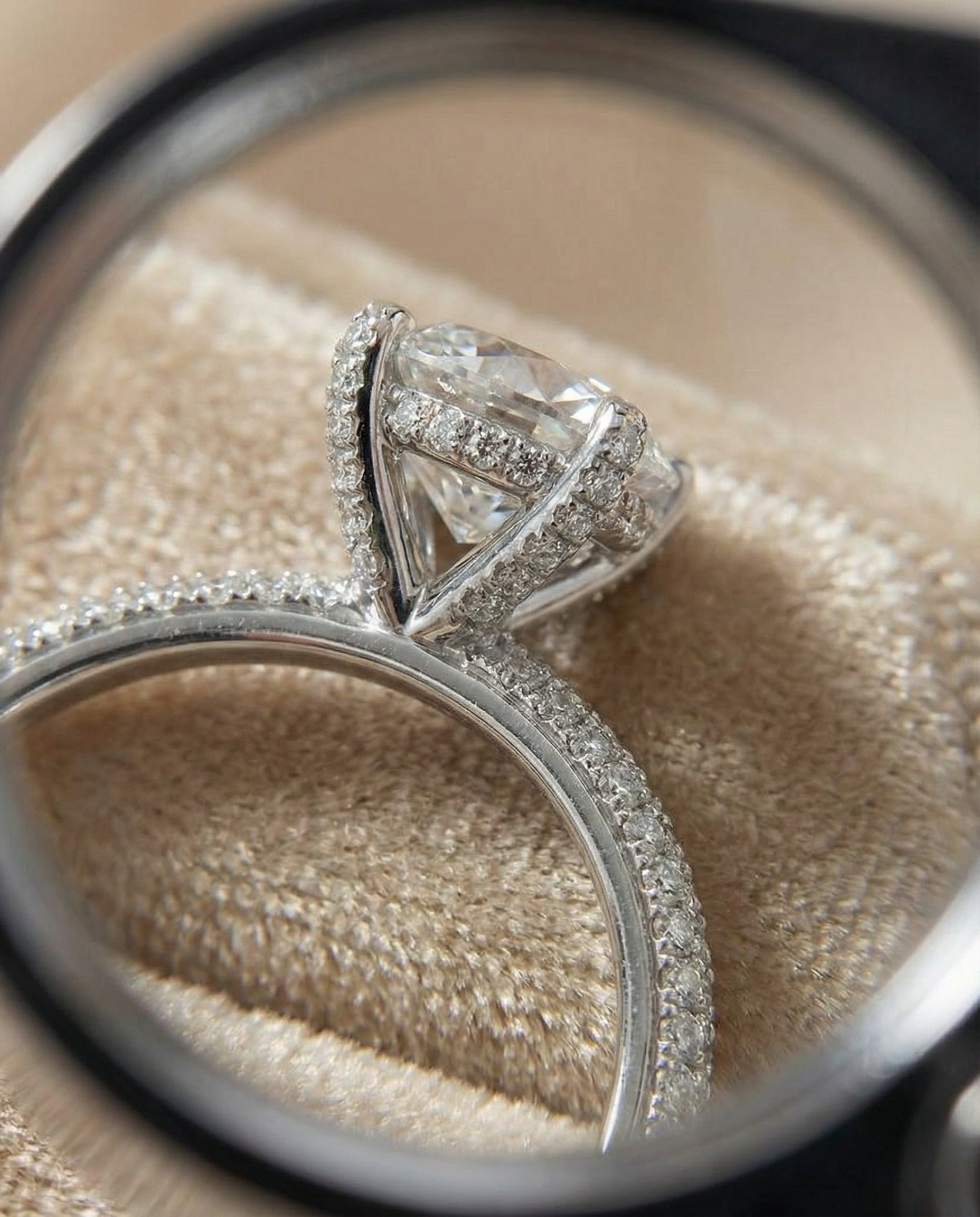 Platinum band of The Tina cushion engagement ring setting | RockHer