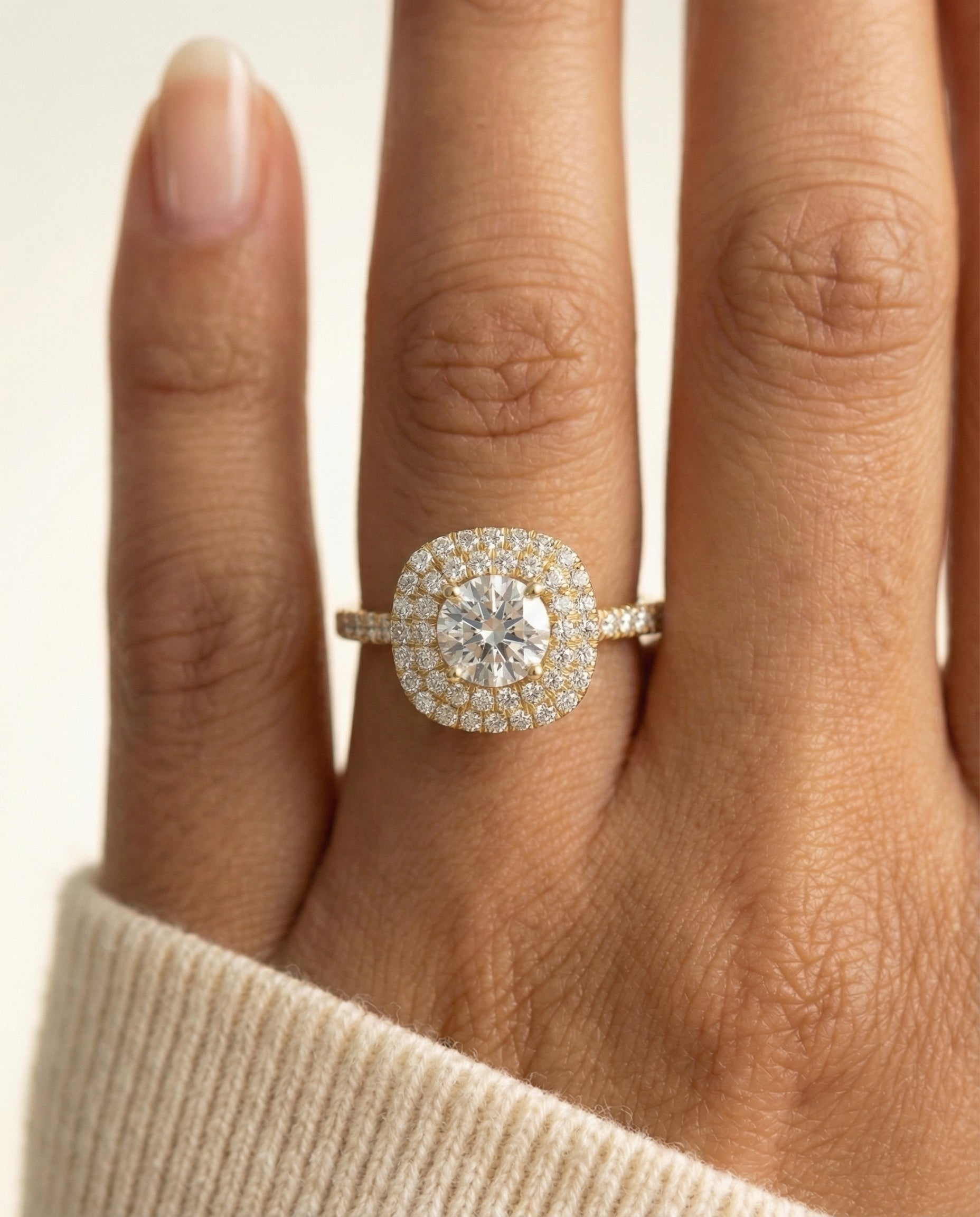 The Dixie setting for round diamonds, made to order in 18K Yellow Gold | RockHer