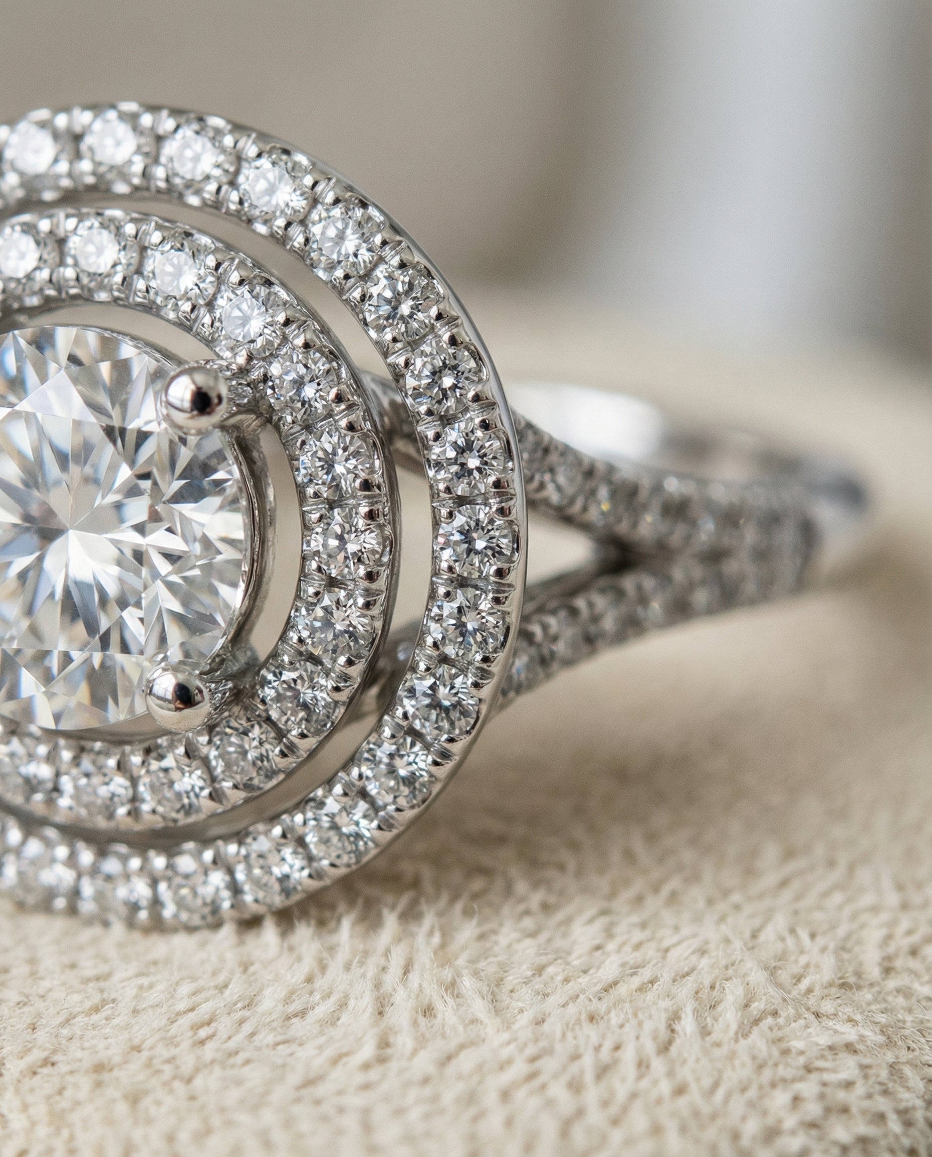 Platinum band of The Nedda round engagement ring setting | RockHer
