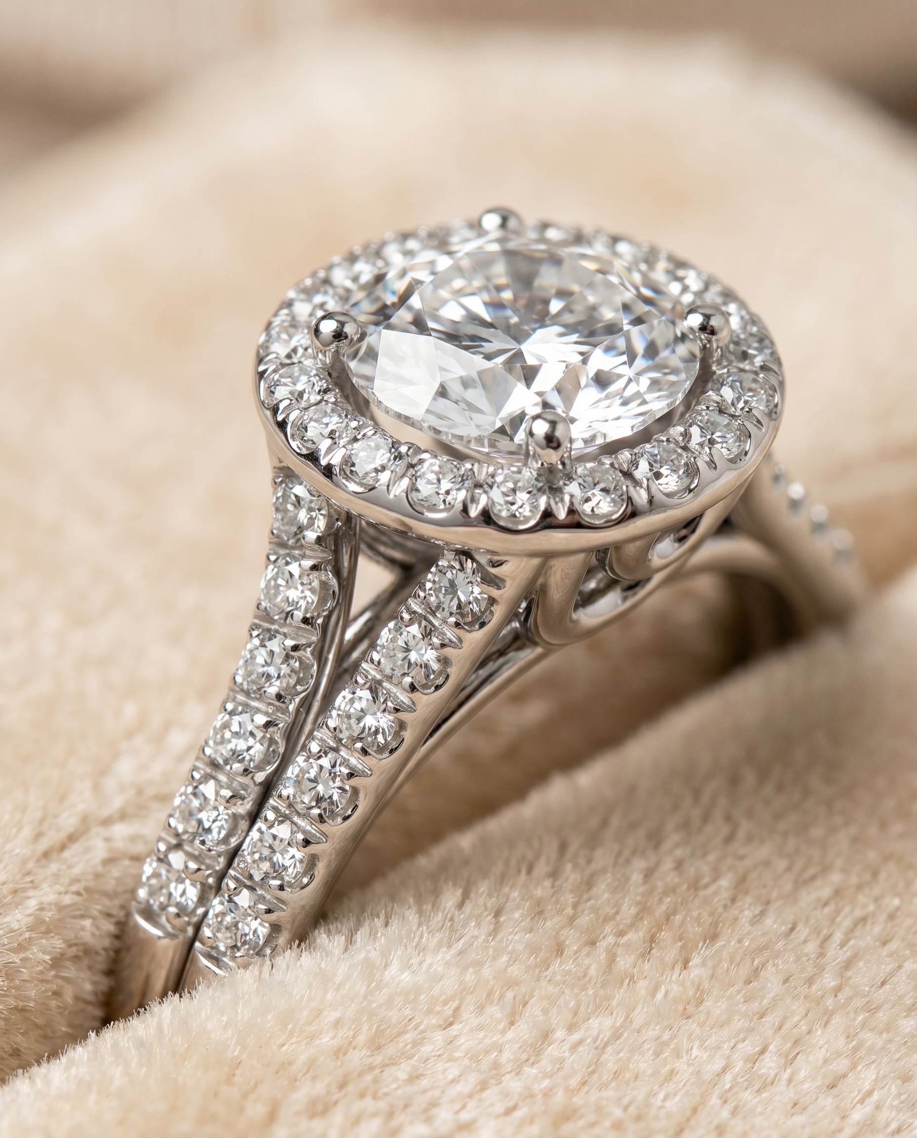 Platinum band of The Toni round engagement ring setting | RockHer