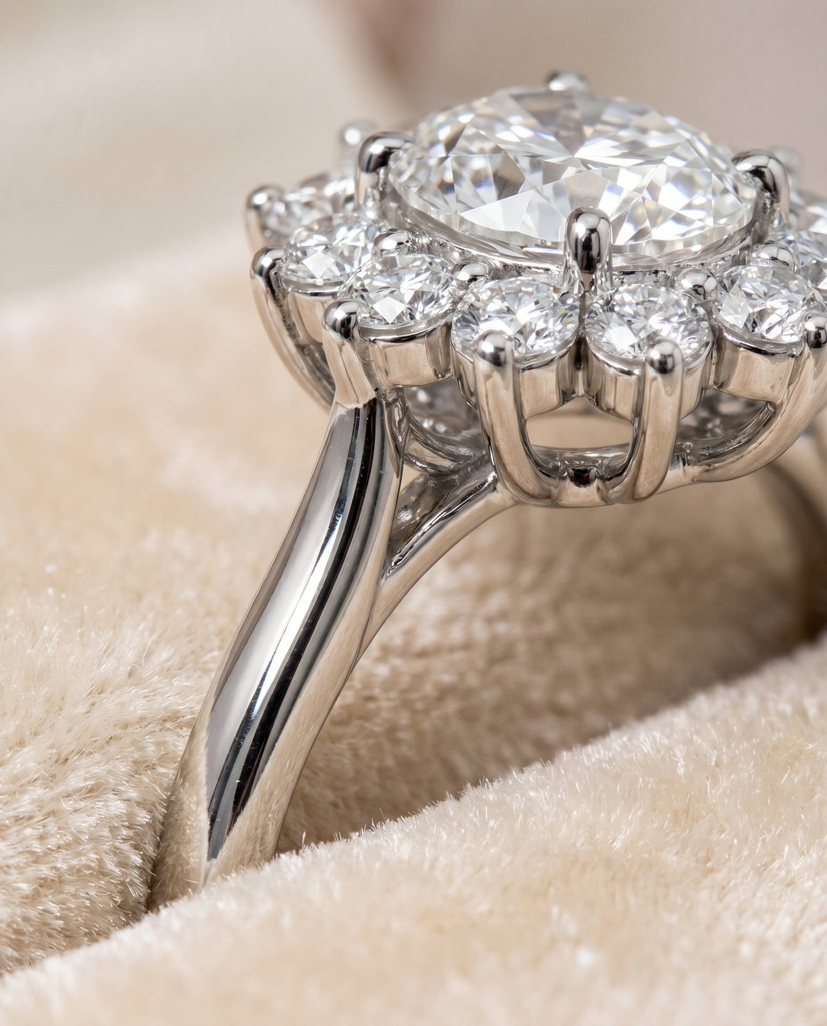 18K White Gold band of The Eloise oval engagement ring setting | RockHer