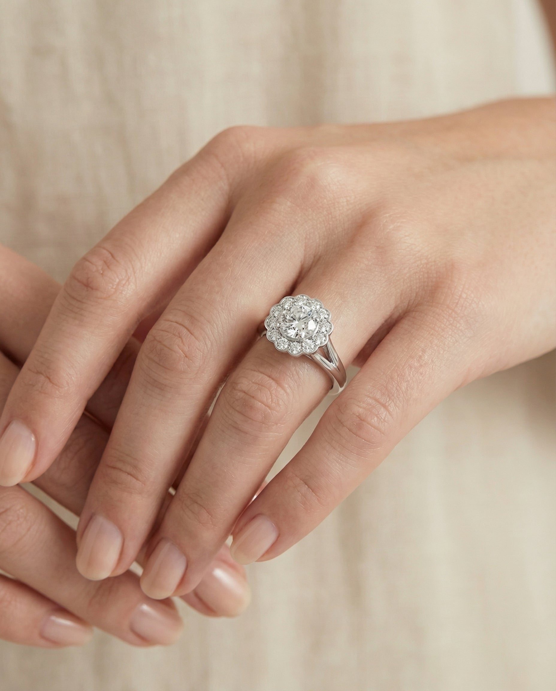 The Nera setting for round diamonds, made to order in 18K White Gold | RockHer