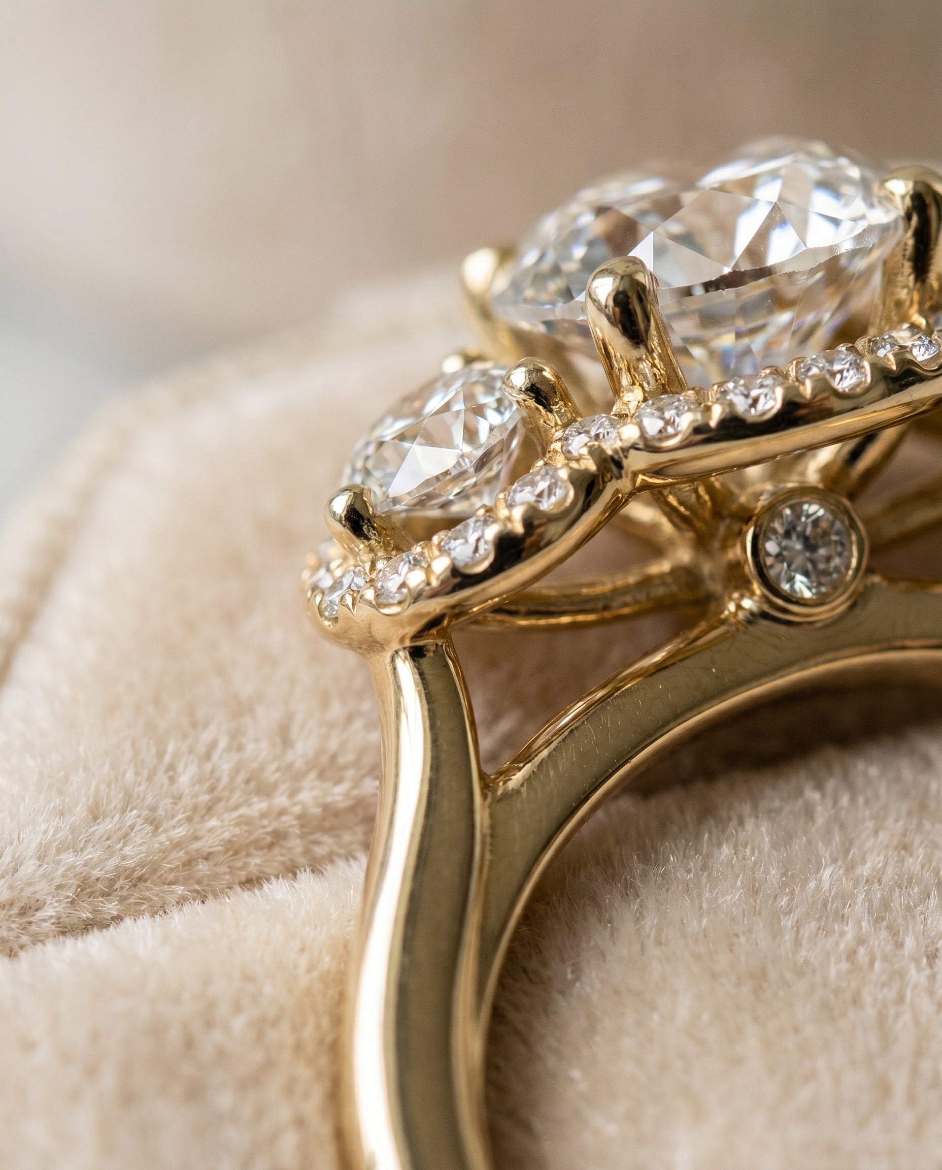 18K Yellow Gold band of The Anna round engagement ring setting | RockHer
