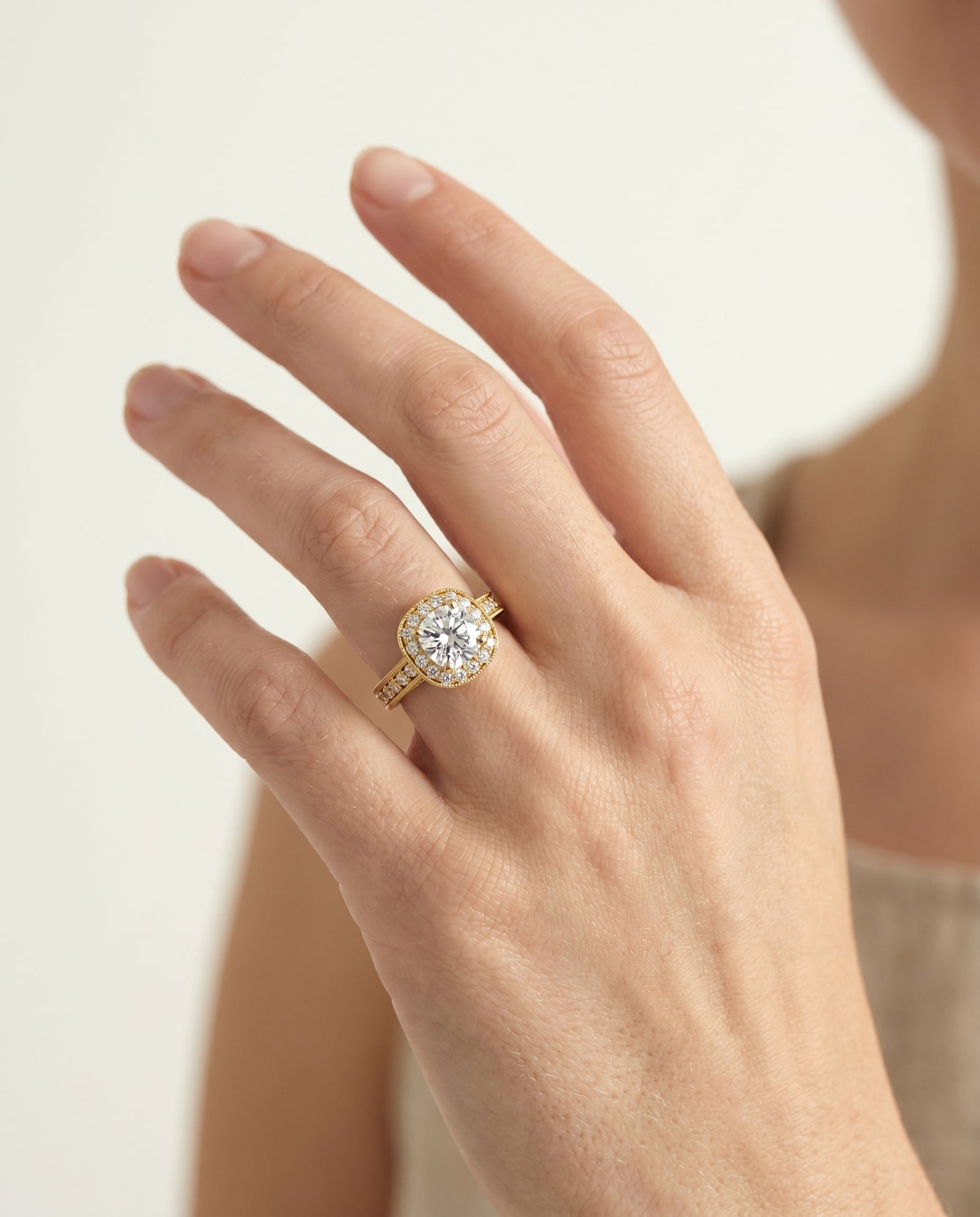 The Talea setting for cushion diamonds, made to order in 18K Yellow Gold | RockHer