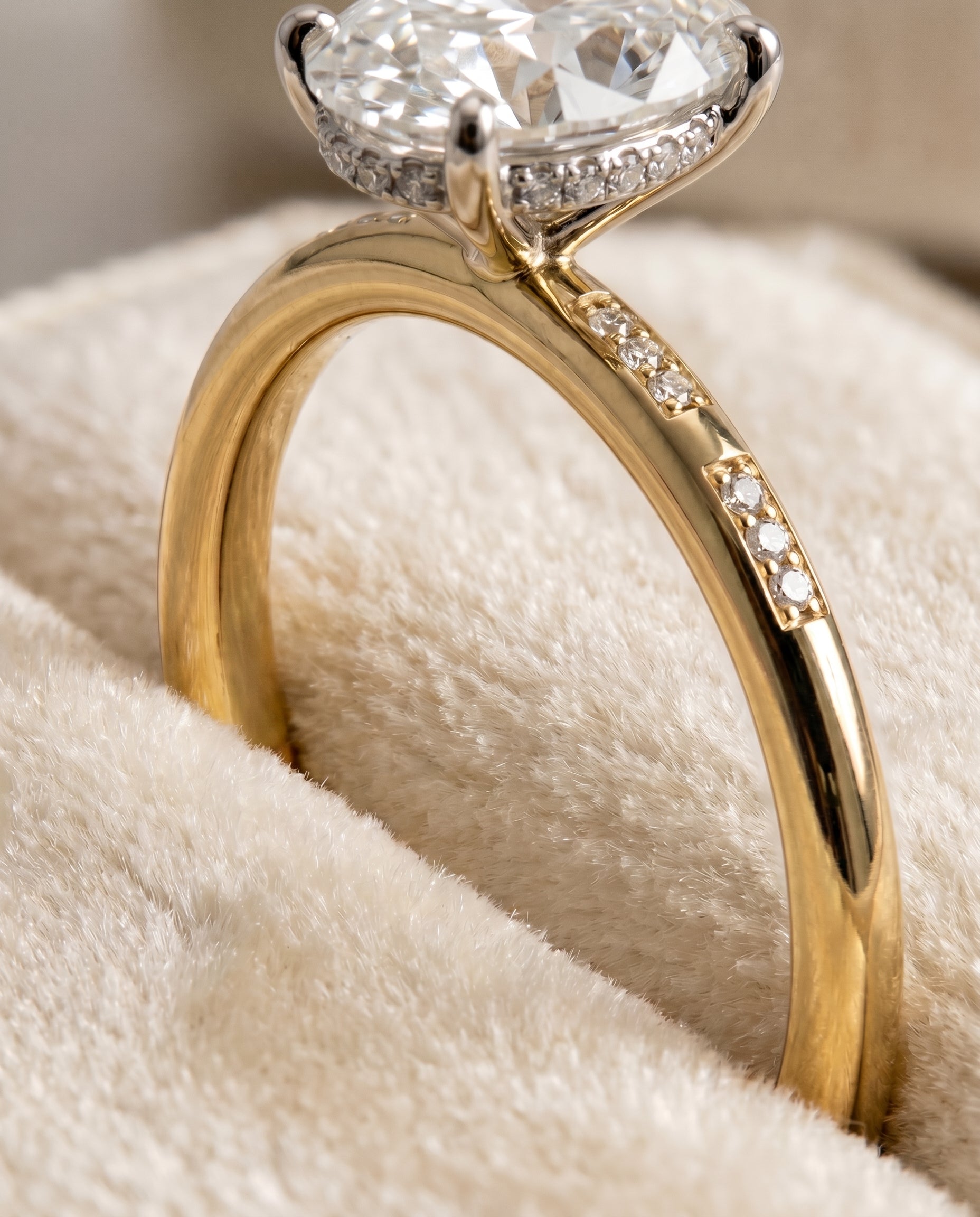 18K Yellow Gold band of The Wanda oval engagement ring setting | RockHer