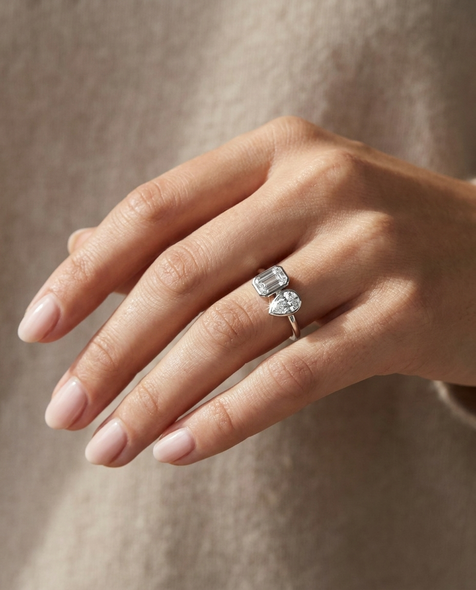 Platinum band of The Josephine emerald engagement ring setting | RockHer