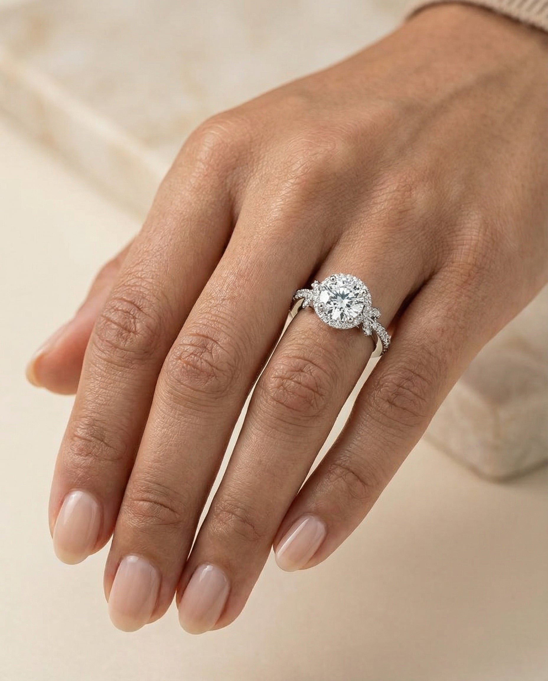 The Bess setting for round diamonds, made to order in 18K White Gold | RockHer