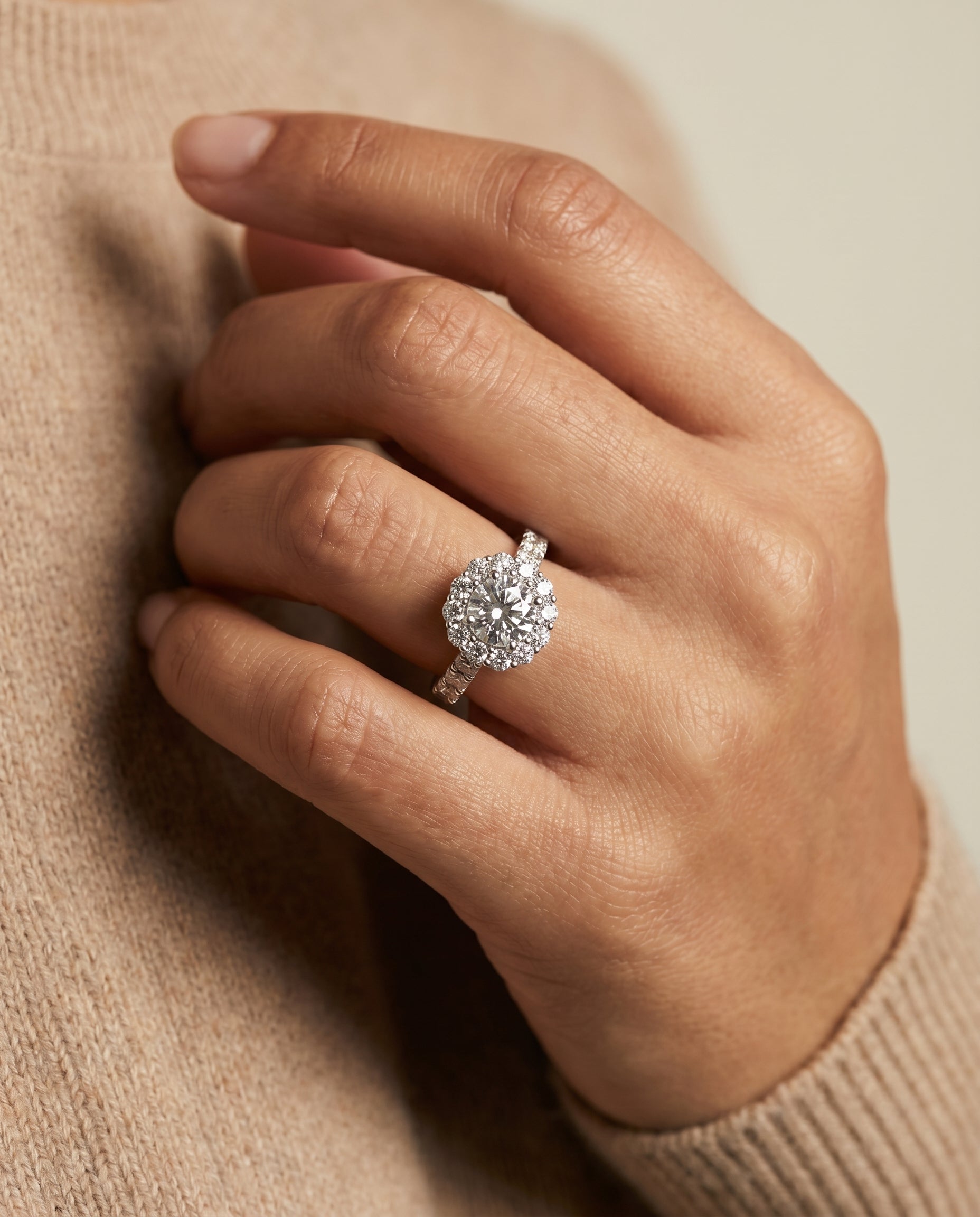 The Alannah setting for asscher diamonds, made to order in Platinum | RockHer