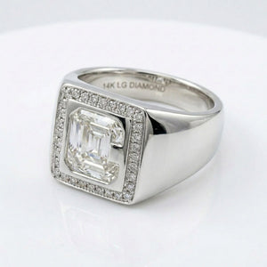 Women's Pavé Border lab-grown diamond letter signet ring in 14K White Gold, letter C, product photography
