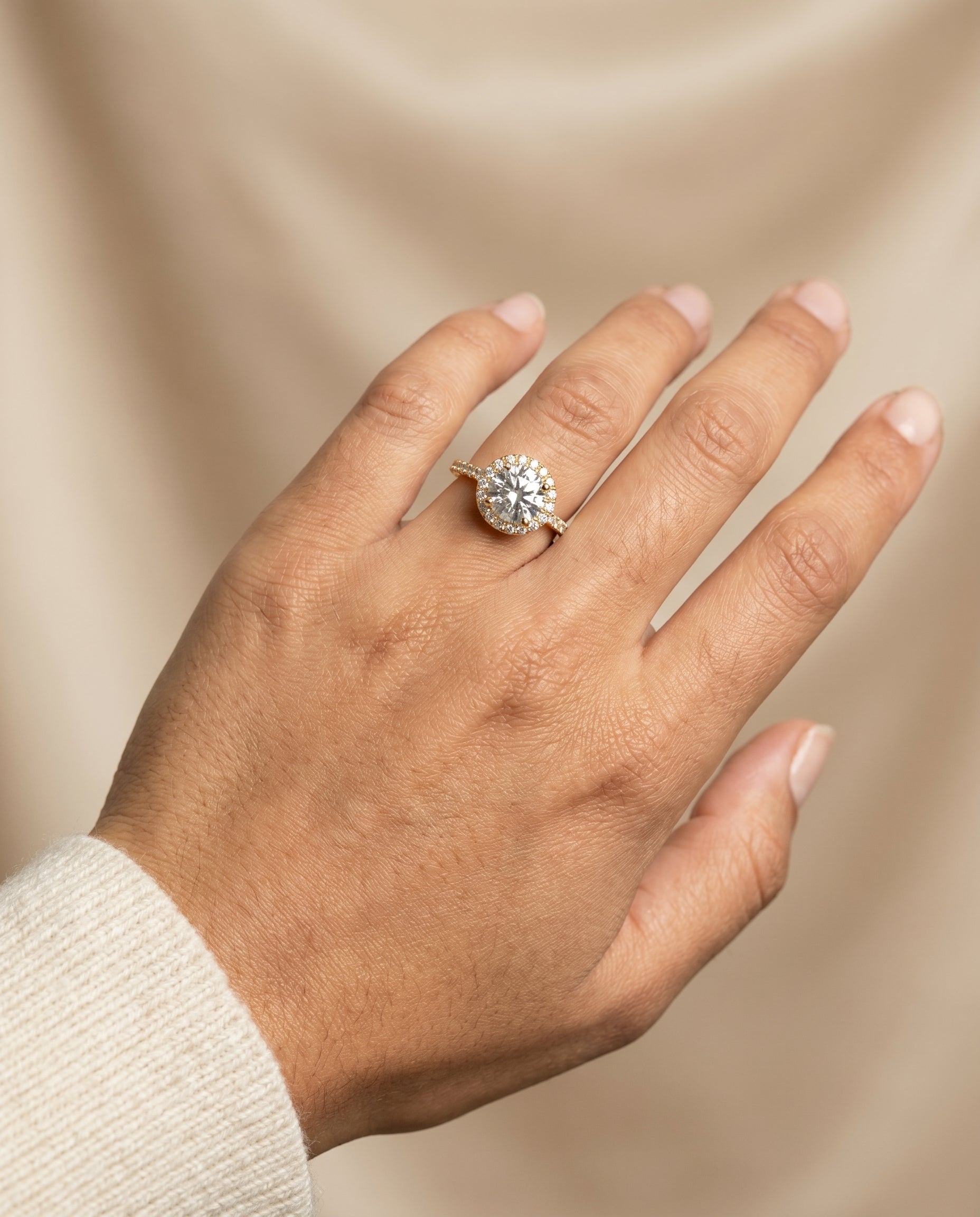 The Dylan setting for round diamonds, made to order in 18K Yellow Gold | RockHer