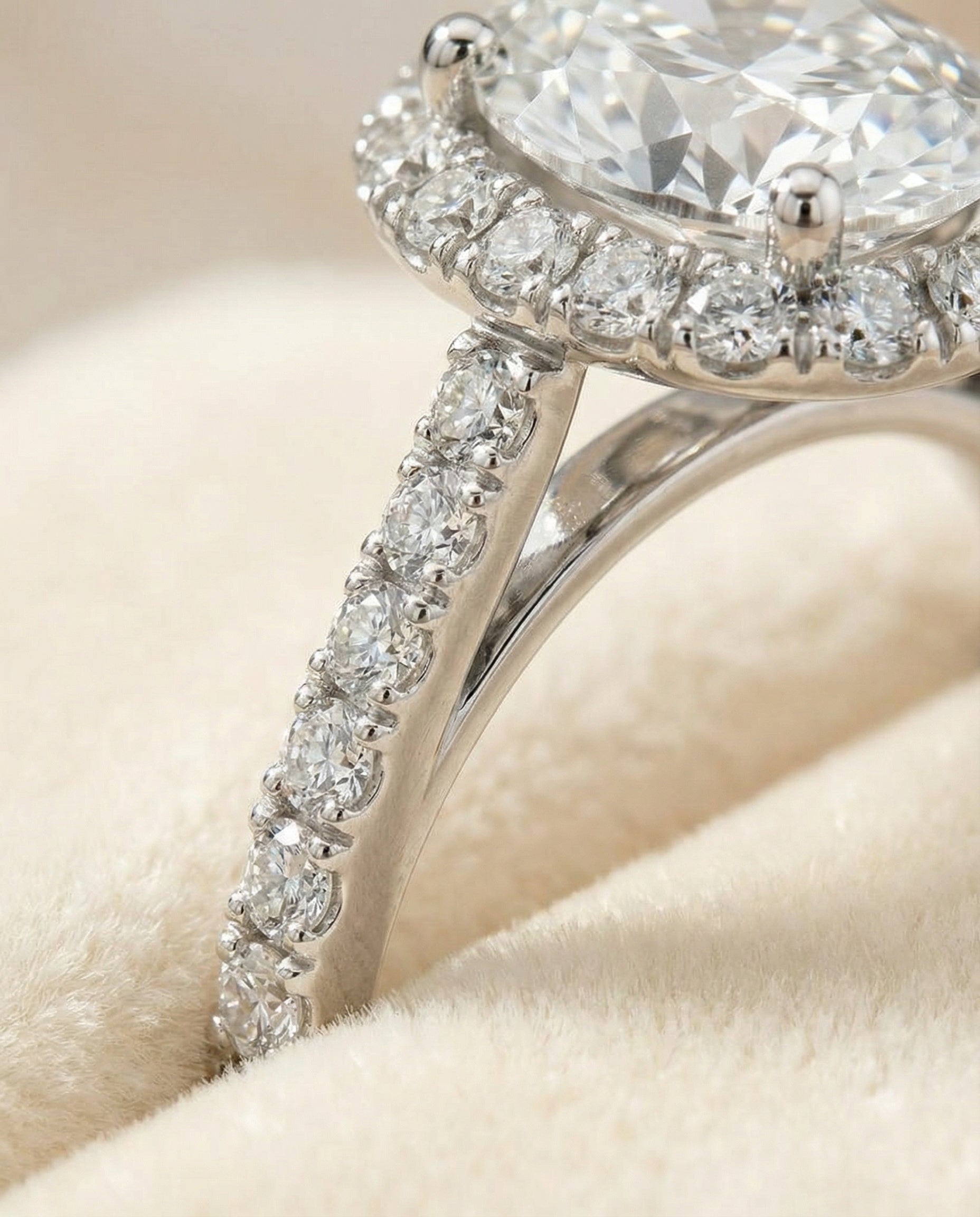 18K White Gold band of The Dylan oval engagement ring setting | RockHer