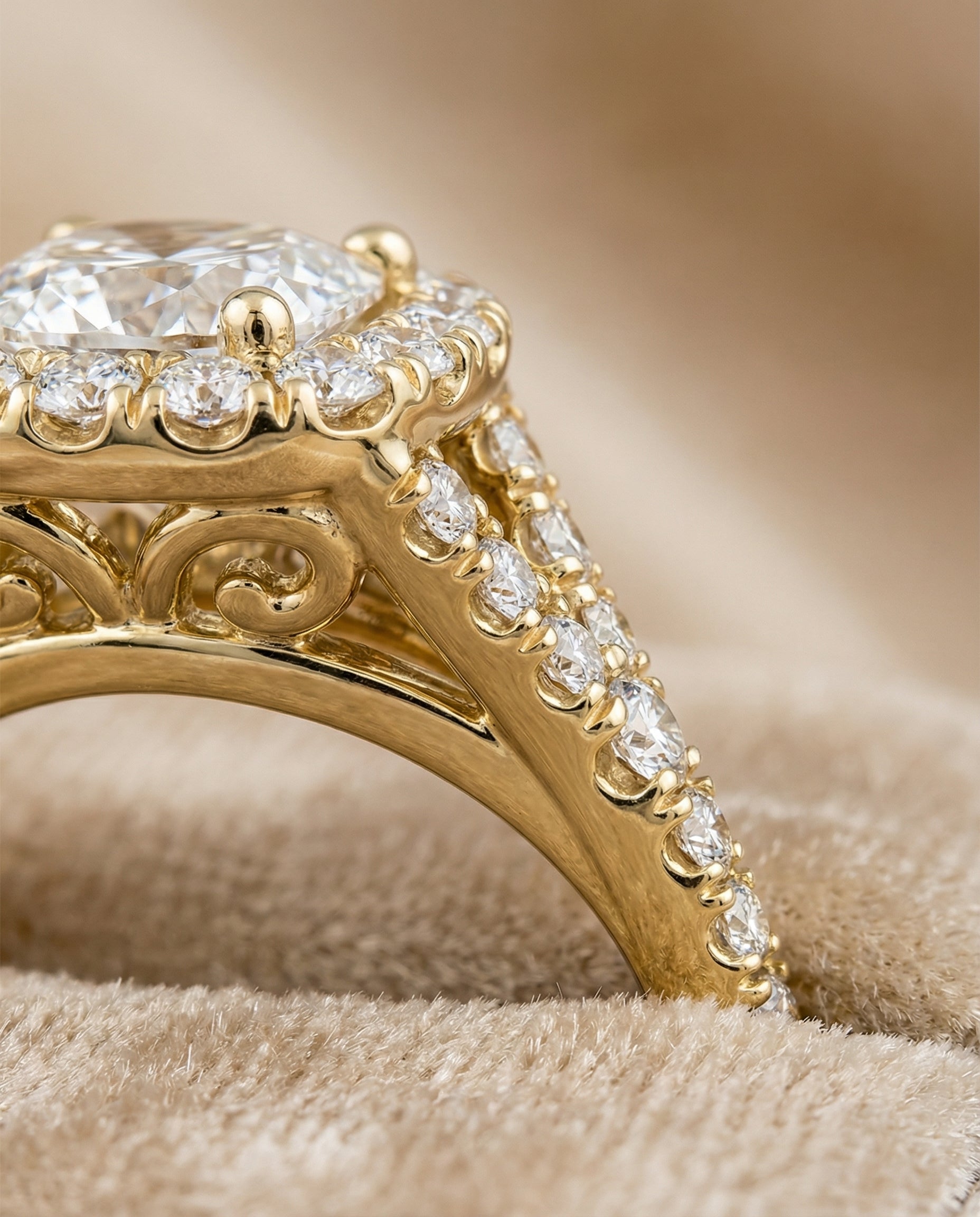 18K Yellow Gold band of The Billie cushion engagement ring setting | RockHer