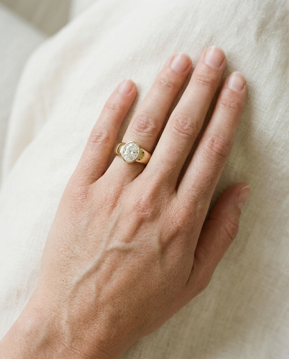 18K Yellow Gold band of The Remi oval engagement ring setting | RockHer