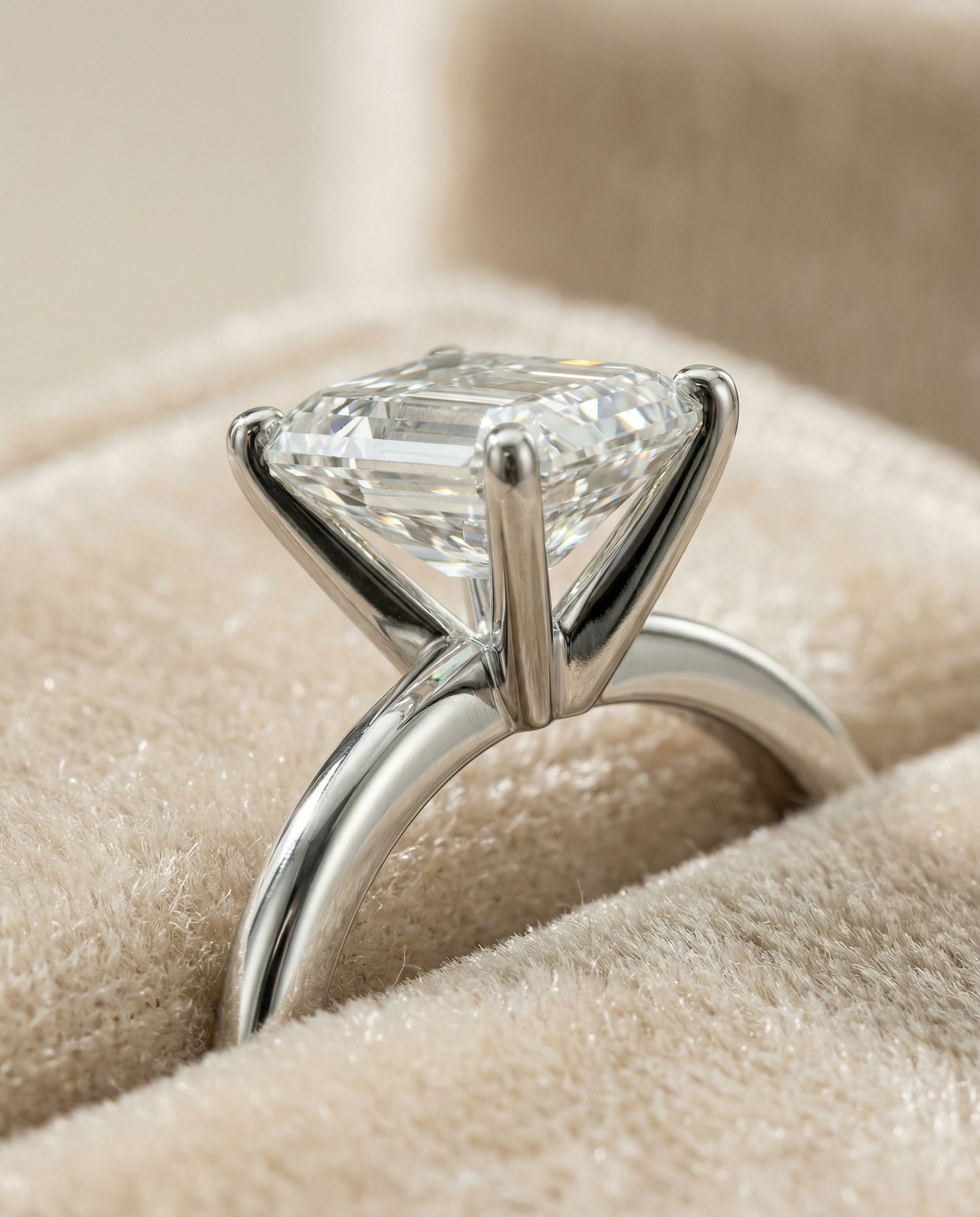 Platinum band of The Floria emerald engagement ring setting | RockHer