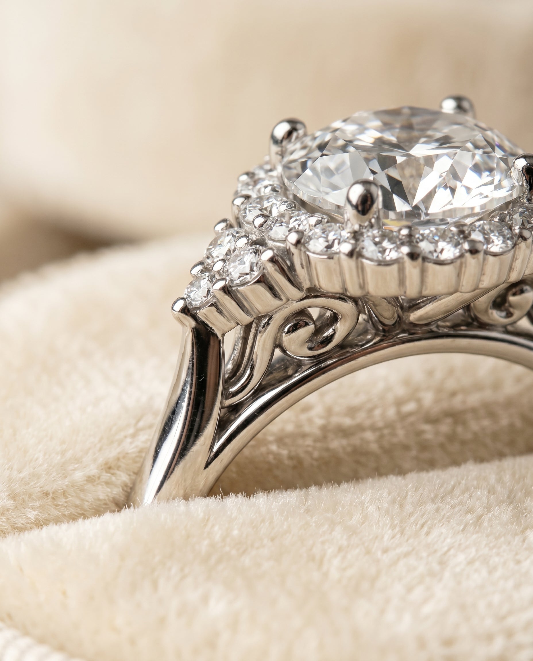 Platinum band of The Kai round engagement ring setting | RockHer