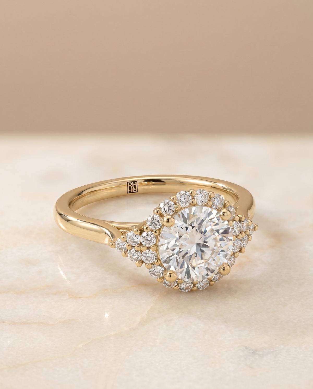 The Kai round engagement ring setting in 18K Yellow Gold | RockHer