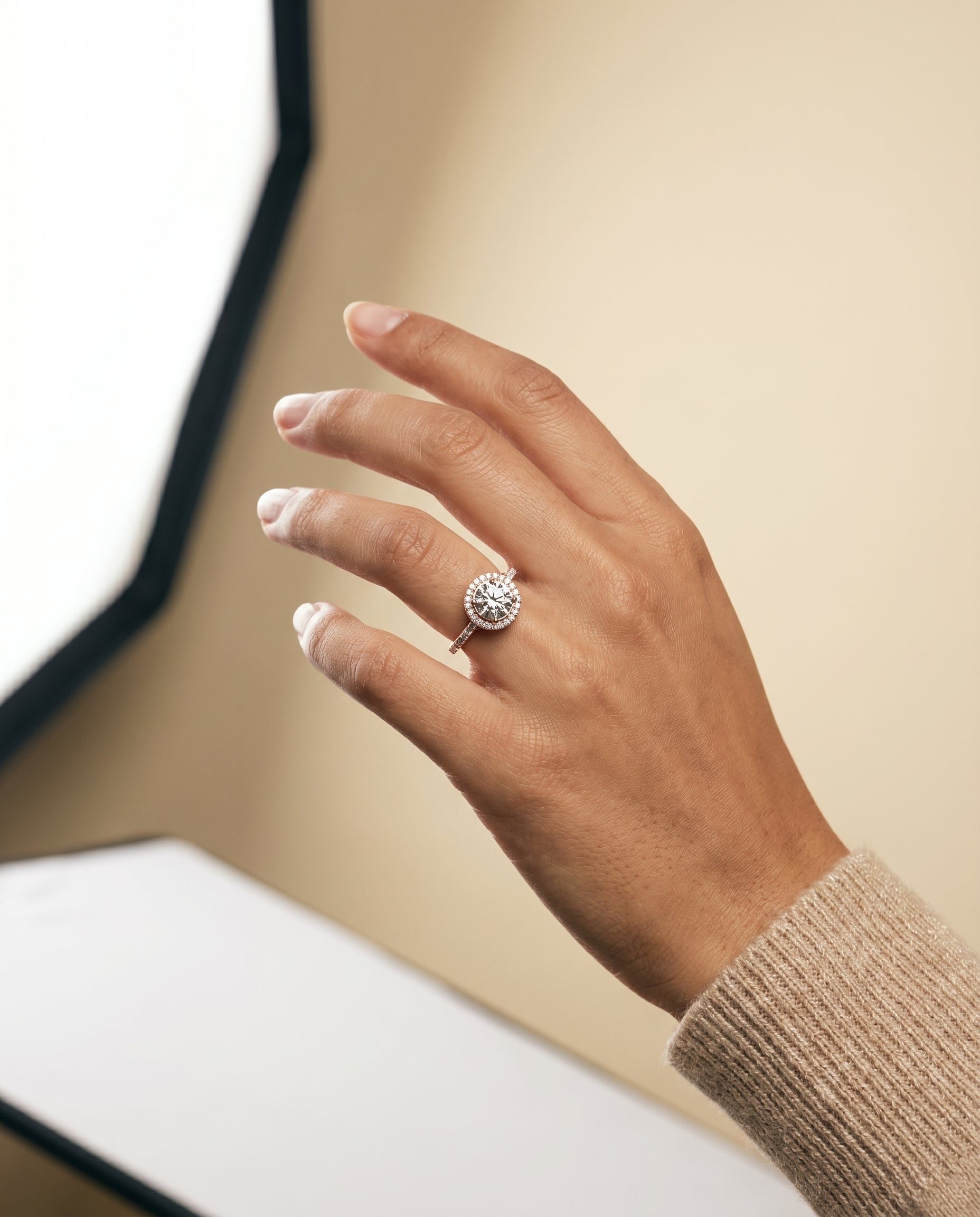 The Lucia setting for round diamonds, made to order in 14K Rose Gold | RockHer