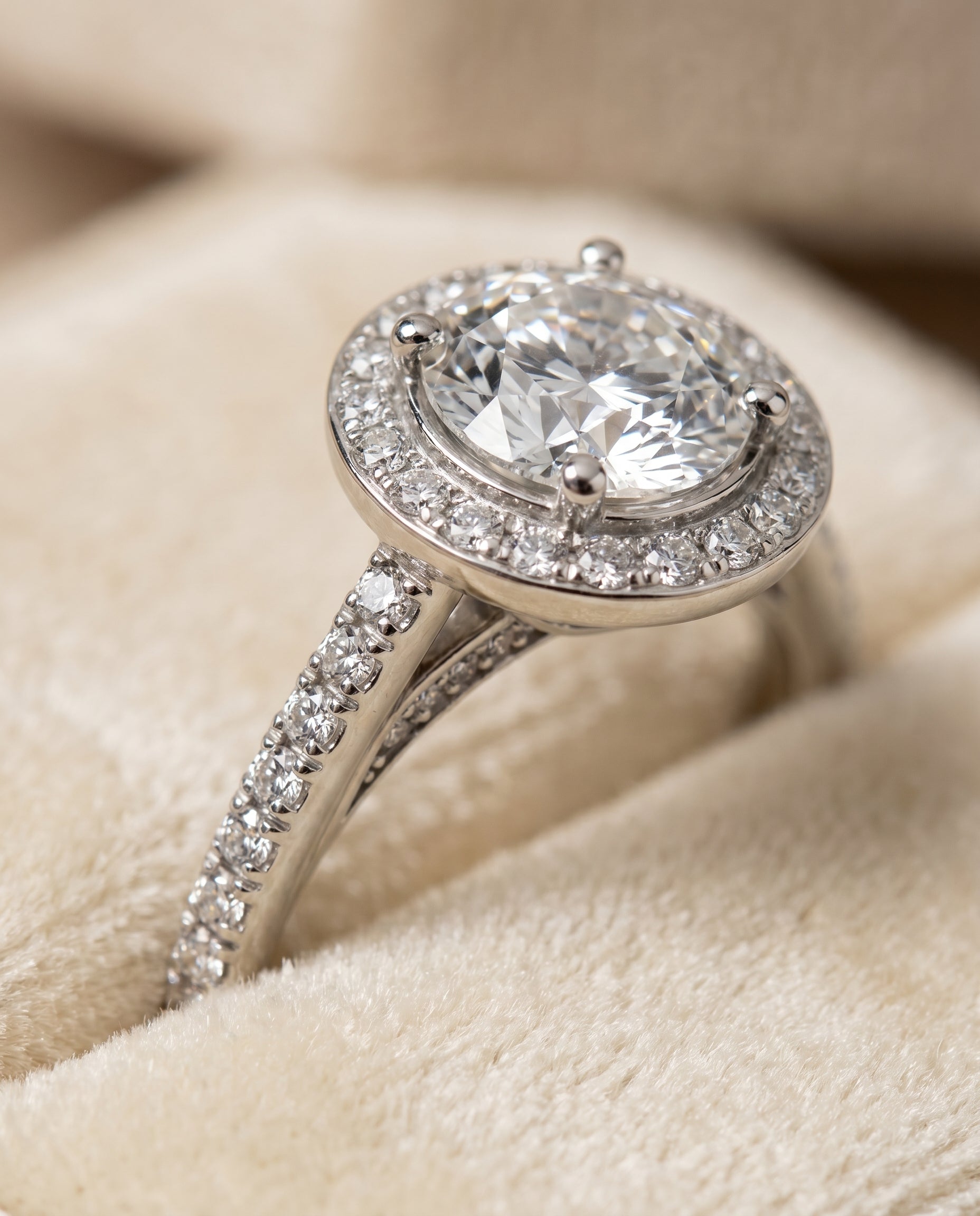 18K White Gold band of The Lucia round engagement ring setting | RockHer