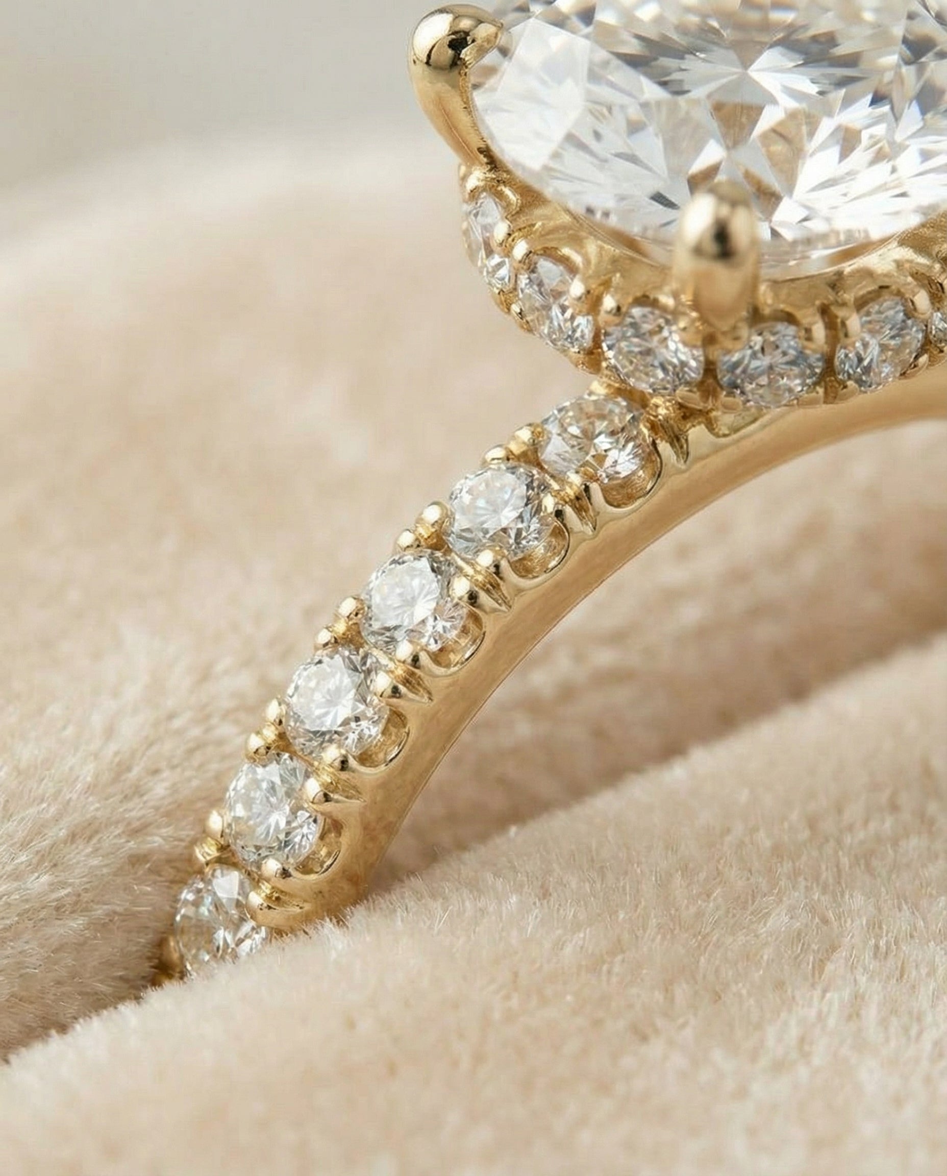 18K Yellow Gold band of The Elliott round engagement ring setting | RockHer