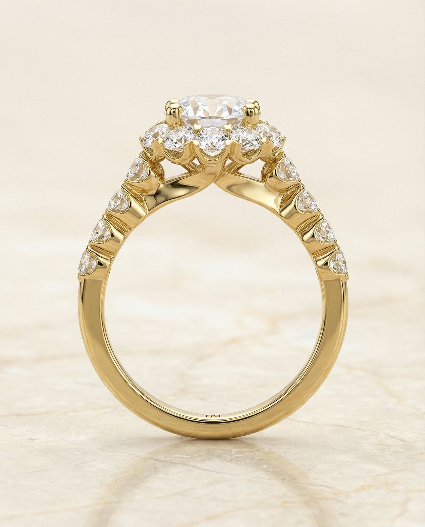 Musetta Select Round engagement ring in 18K Yellow Gold