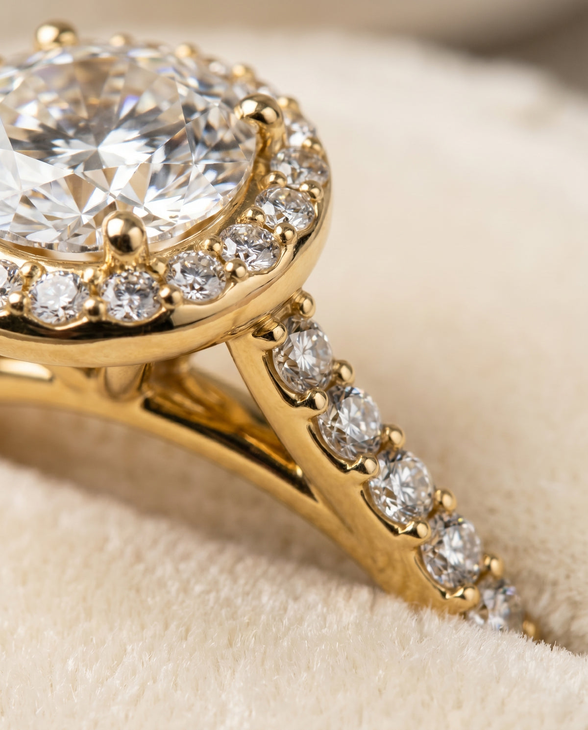 18K Yellow Gold band of The Alicia round engagement ring setting | RockHer