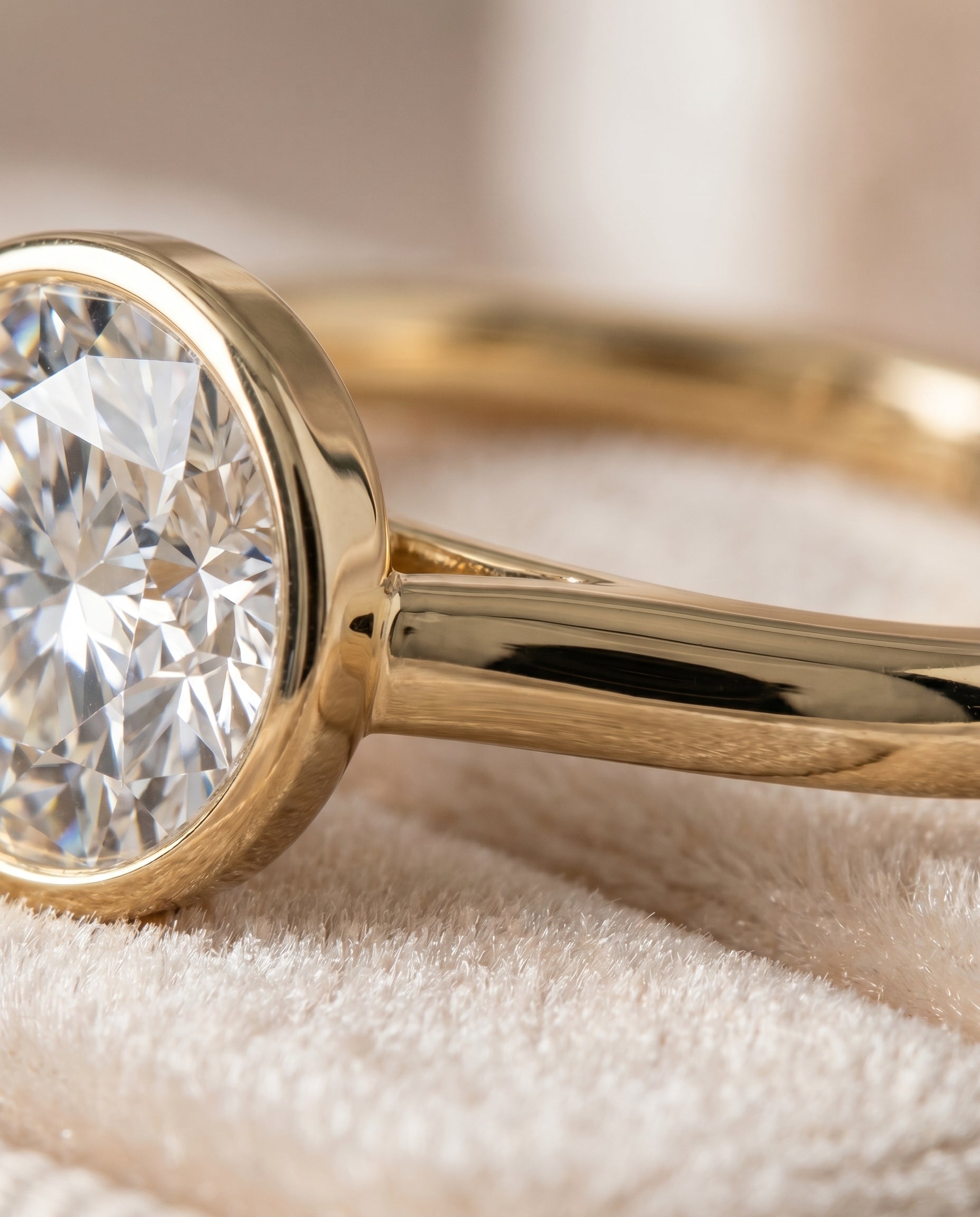 18K Yellow Gold band of The Duran round engagement ring setting | RockHer
