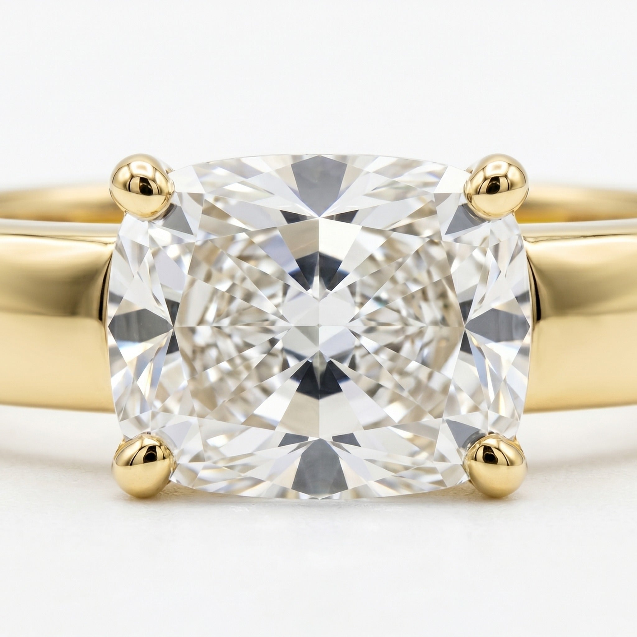 The Sloane — Cushion Bold Band Solitaire in 18K Yellow Gold