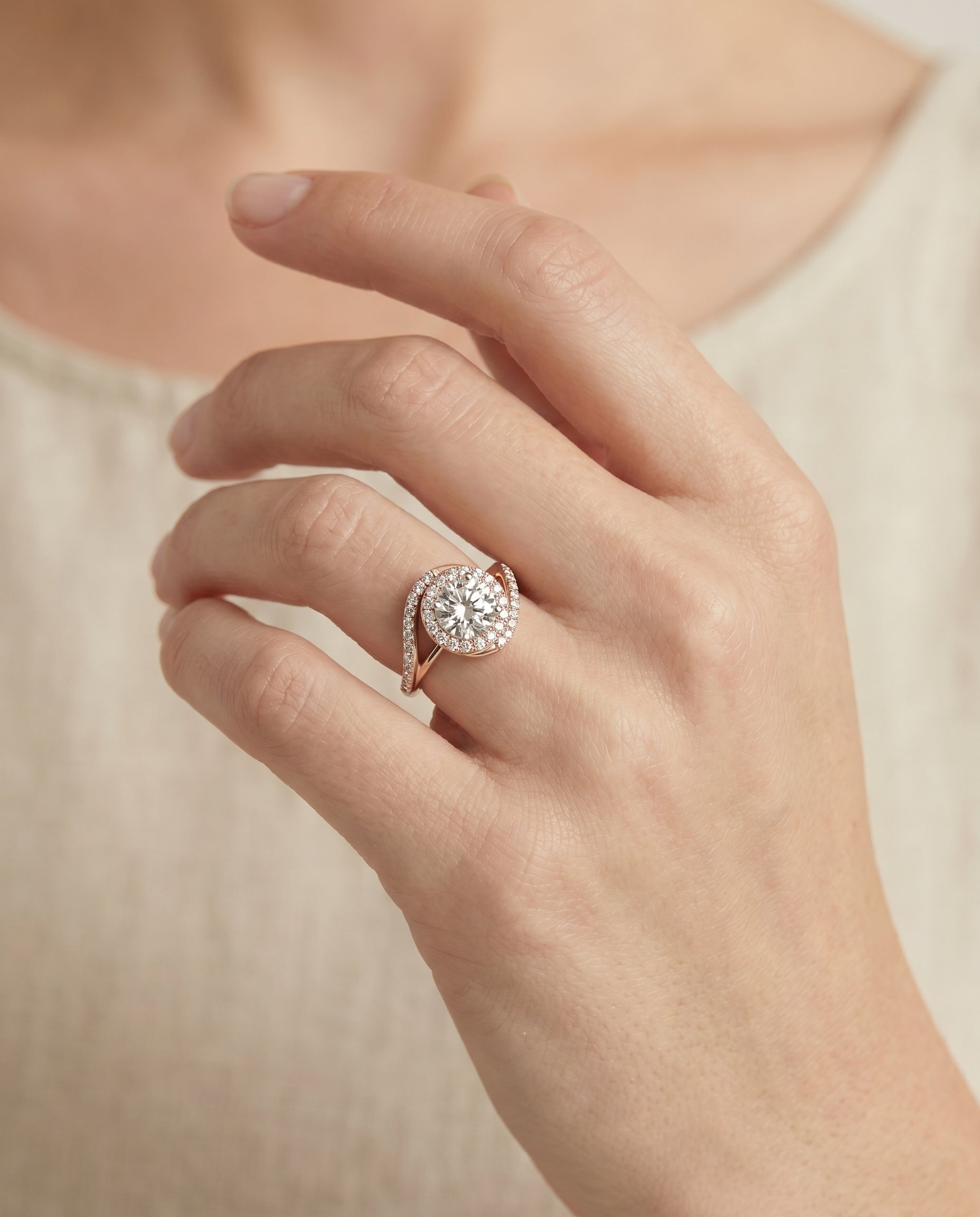 The Ariana setting for round diamonds, made to order in 14K Rose Gold | RockHer