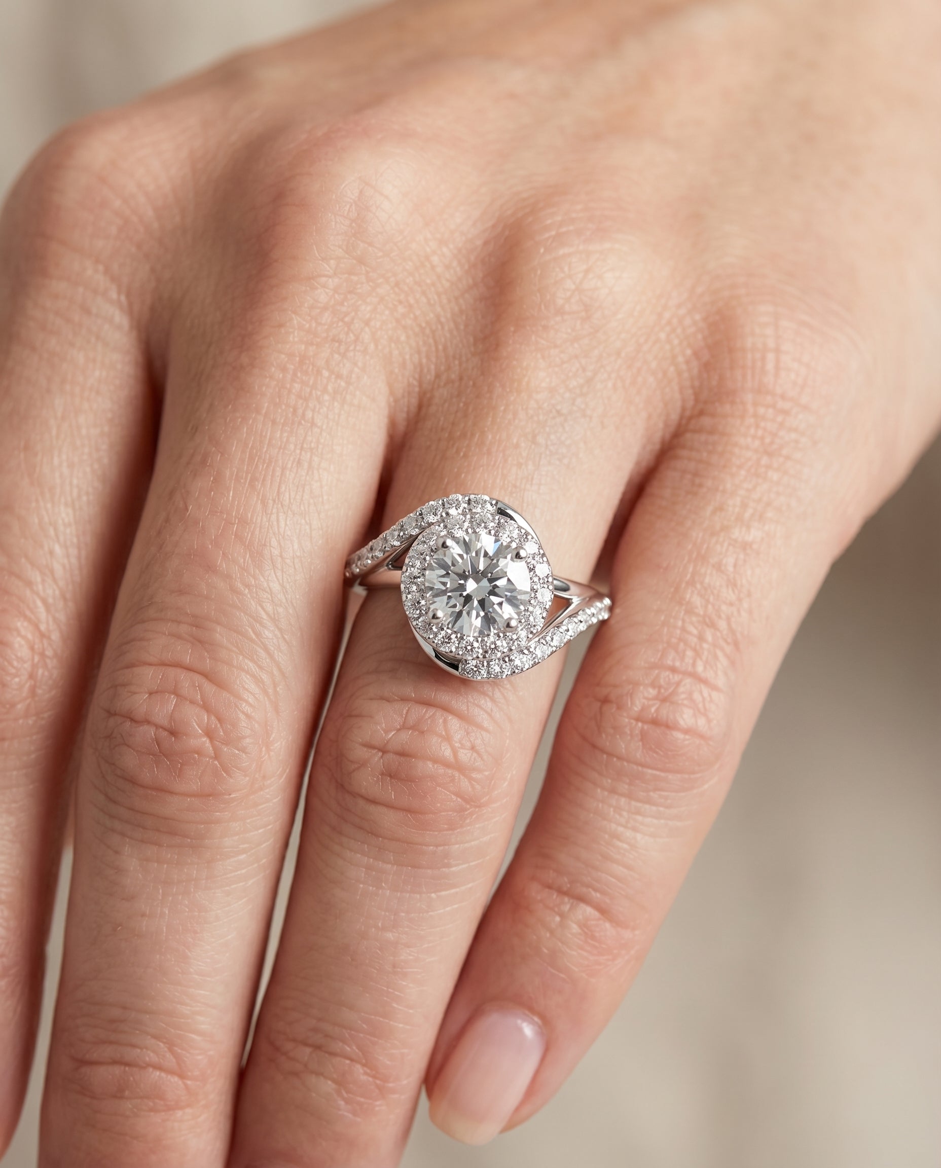 The Ariana setting for round diamonds, made to order in Platinum | RockHer
