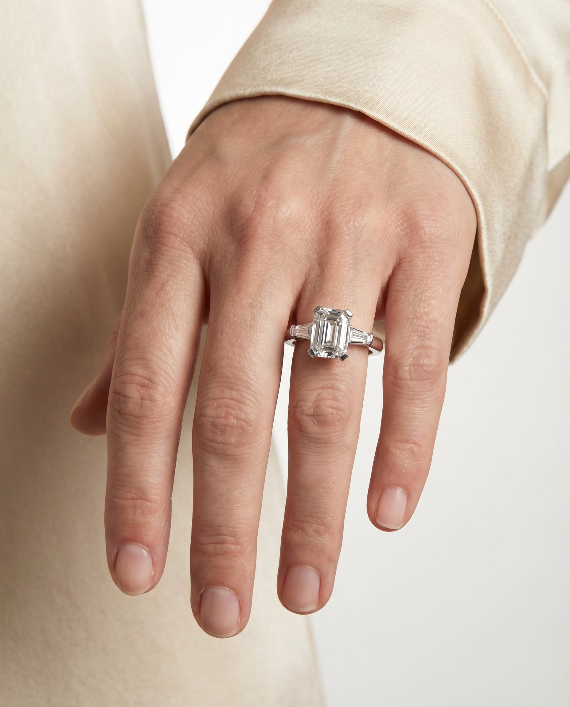 The Caroline setting for emerald diamonds, made to order in Platinum | RockHer