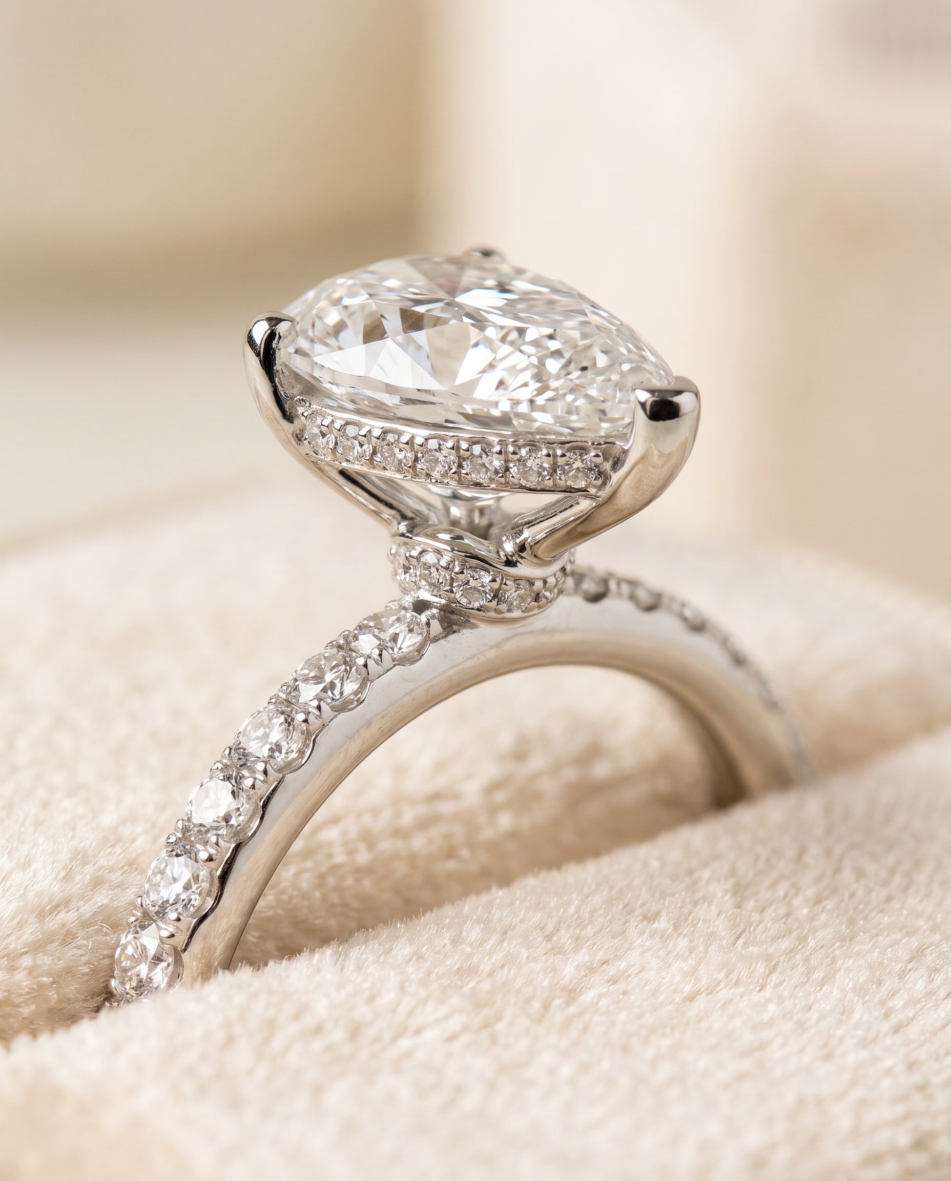 Platinum band of The Abbey princess engagement ring setting | RockHer
