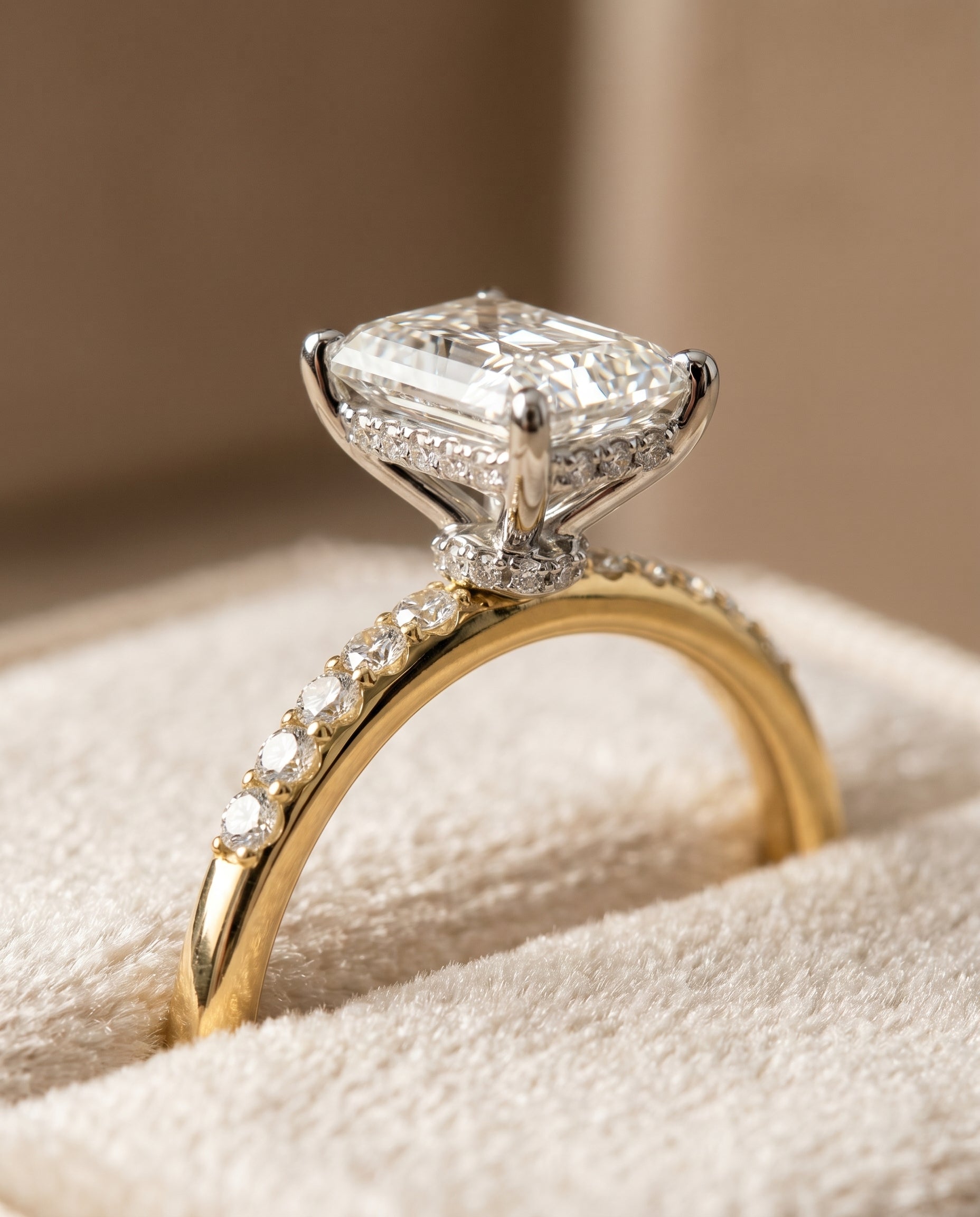 18K Yellow Gold band of The Abbey radiant engagement ring setting | RockHer