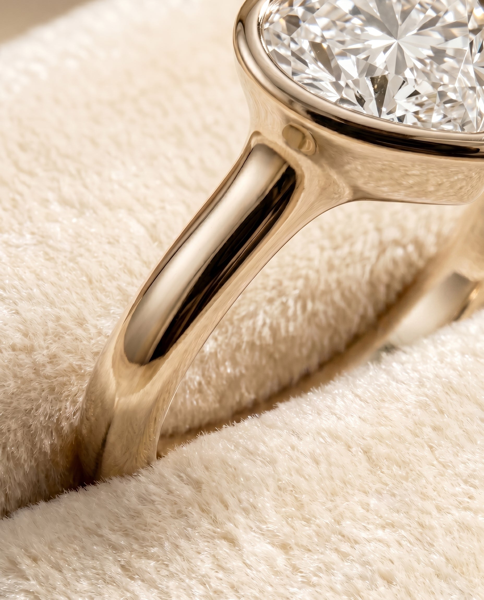 18K White Gold band of The Agnes heart engagement ring setting | RockHer
